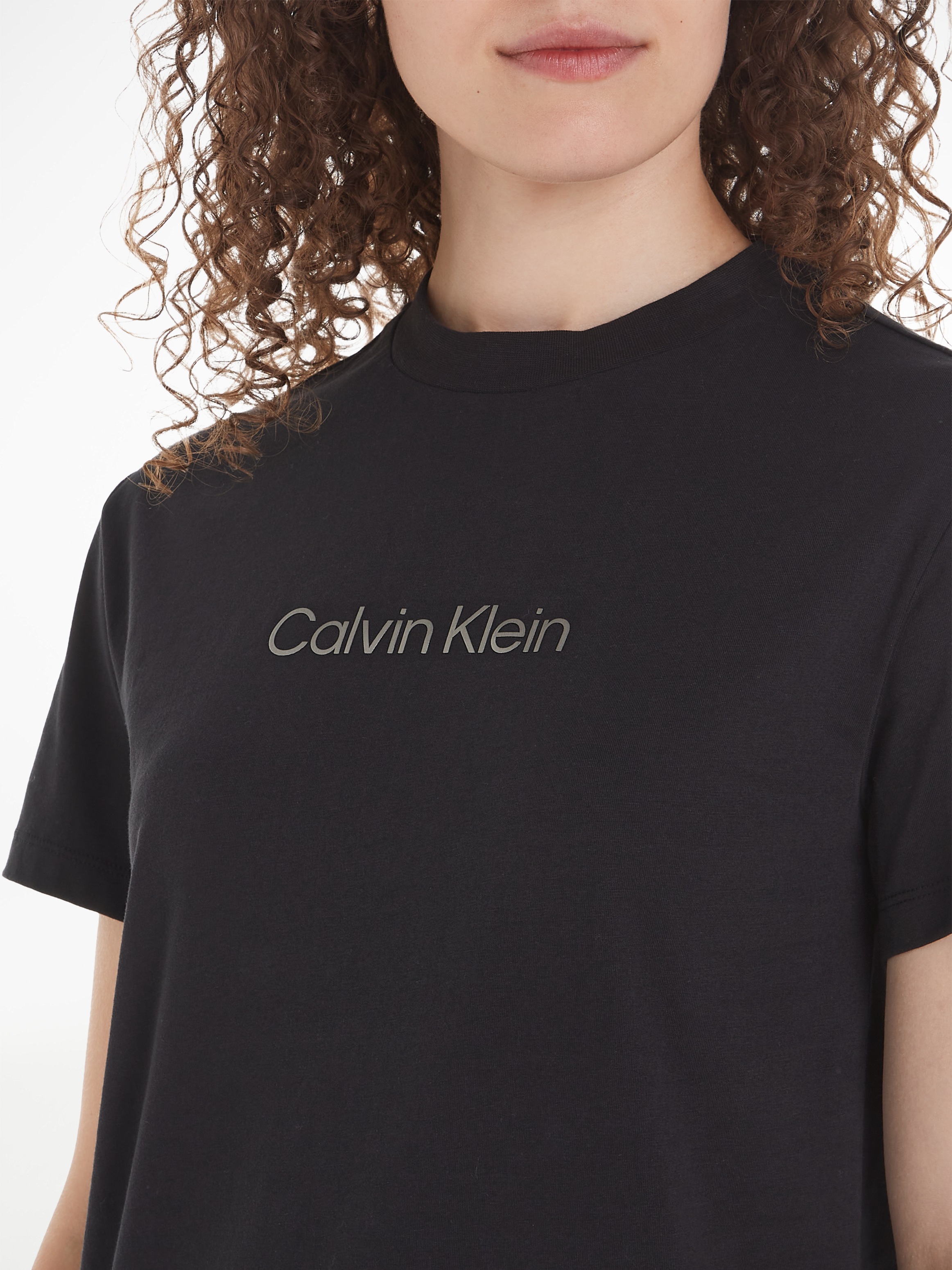 mit auf Brust Klein online Calvin Print T-SHIRT«, Schweiz der »HERO shoppen Jelmoli-Versand Klein LOGO Calvin bei METALLIC T-Shirt