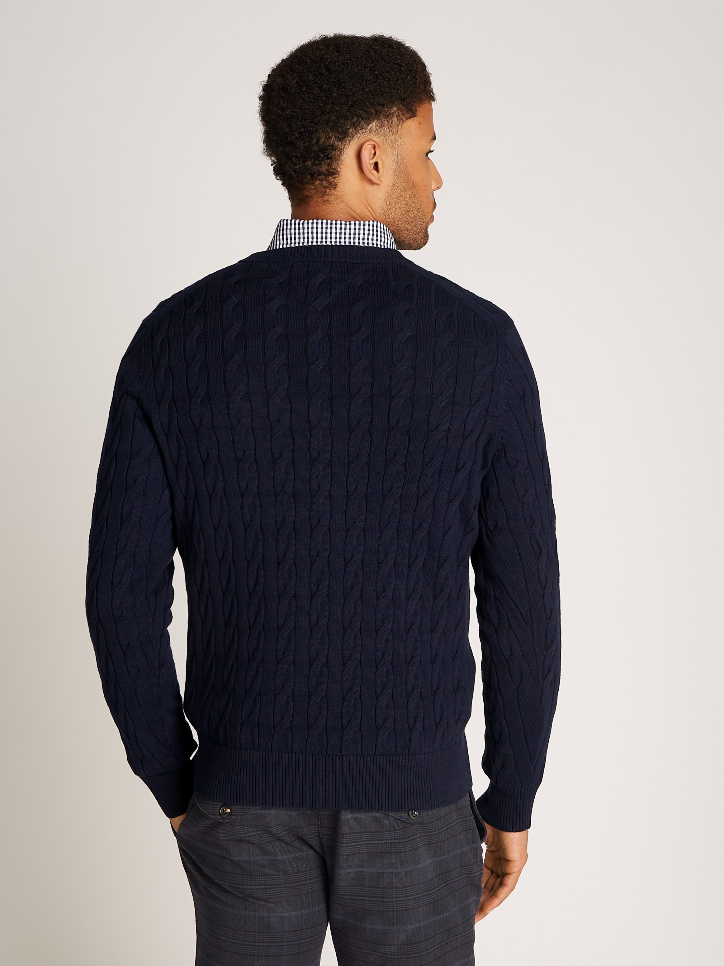 Tommy Hilfiger Strickpullover »CLASSIC CABLE CREW NECK mit Strukturstrick und Flaglabel«, unifarben, casual, regular fit, Baumwolle, Rundhals
