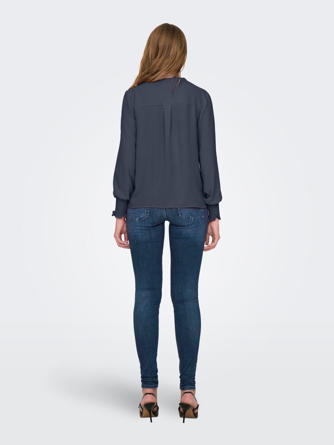 ONLY Blusenshirt »ONLMETTE V-NECK LS SMOCK TOP NOOS WVN«