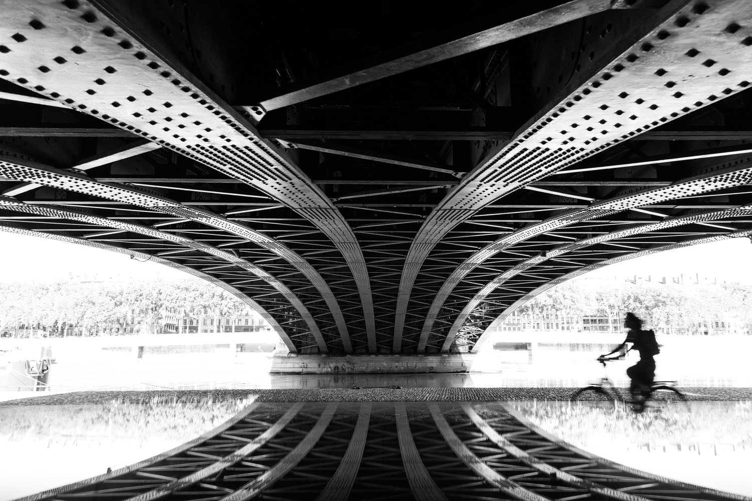 queence Acrylglasbild "Brücke" Brücken  Elemente der Architektur  Schwarz-Weiss Fine Art-Print in Galeriequalität