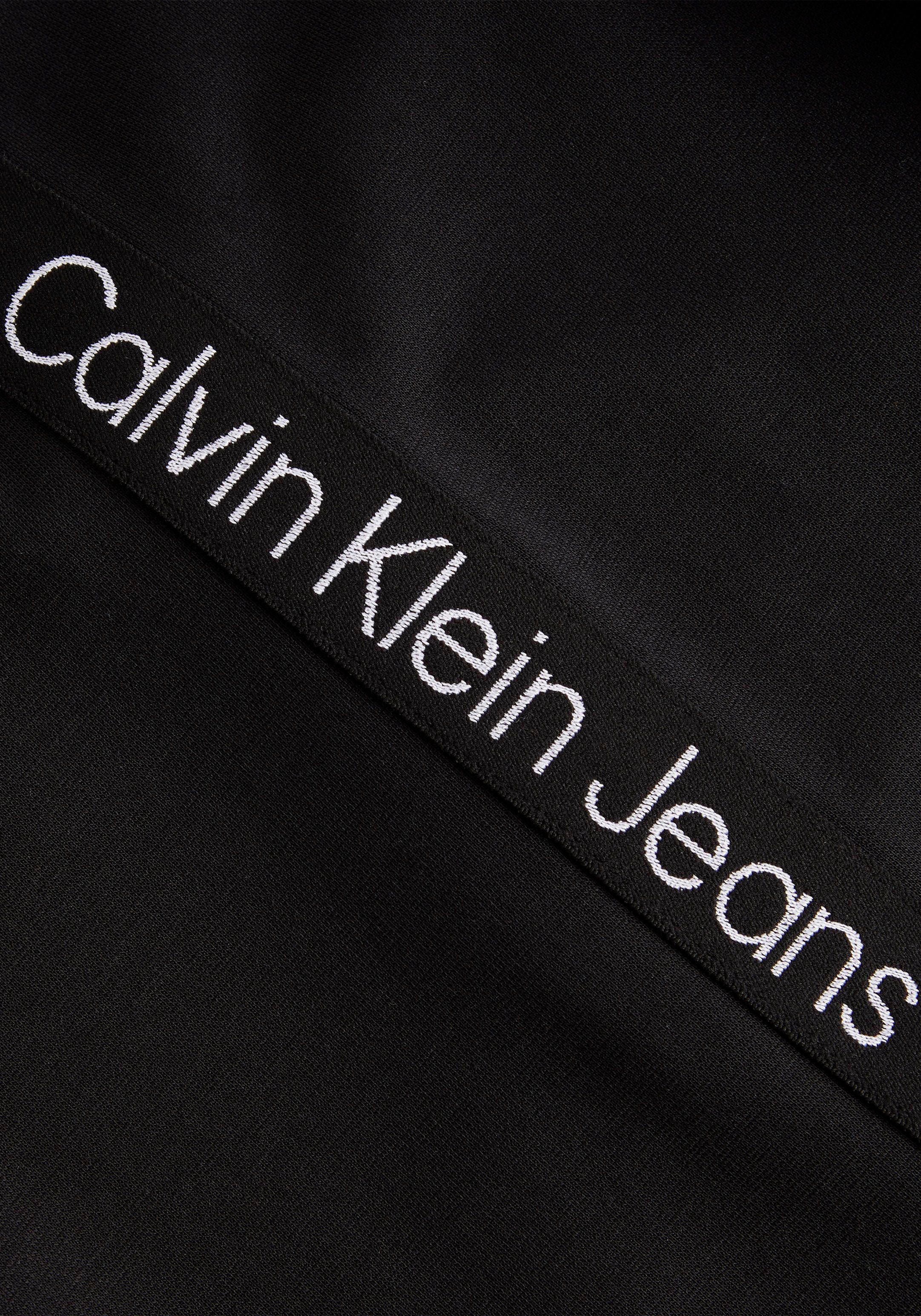 hat einen supergünstigen Ausverkauf! Calvin Klein Jeans Plus Rundhalsausschnitt mit Jelmoli-Versand bei hohem Shirtkleid, shoppen online Schweiz