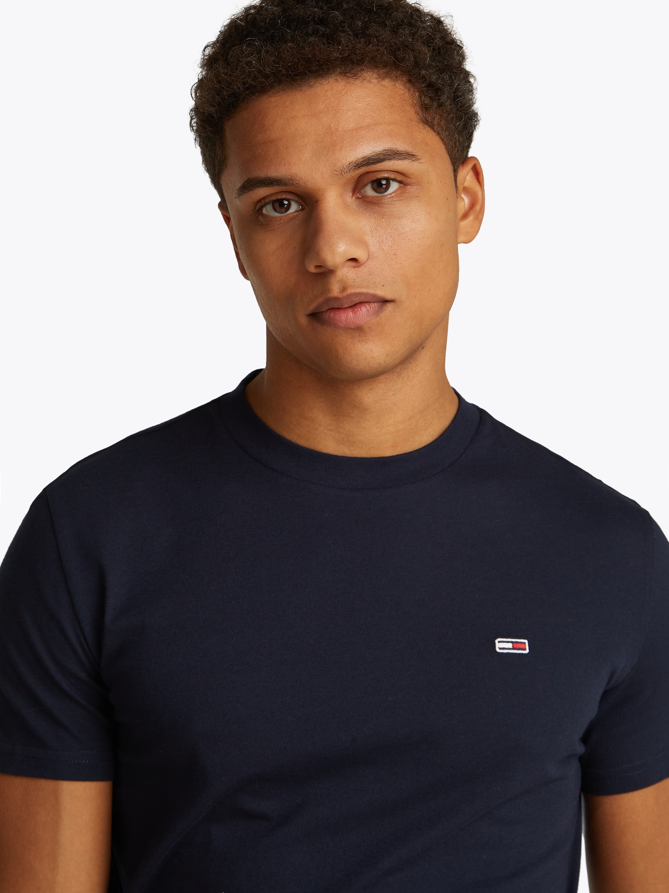 Tommy Jeans Plus Rundhalsshirt »TJM XSLIM 2PACK JERSEY TEE EXT«, (Packung, 2er-Pack), in Grossen Grössen, Logostickerei