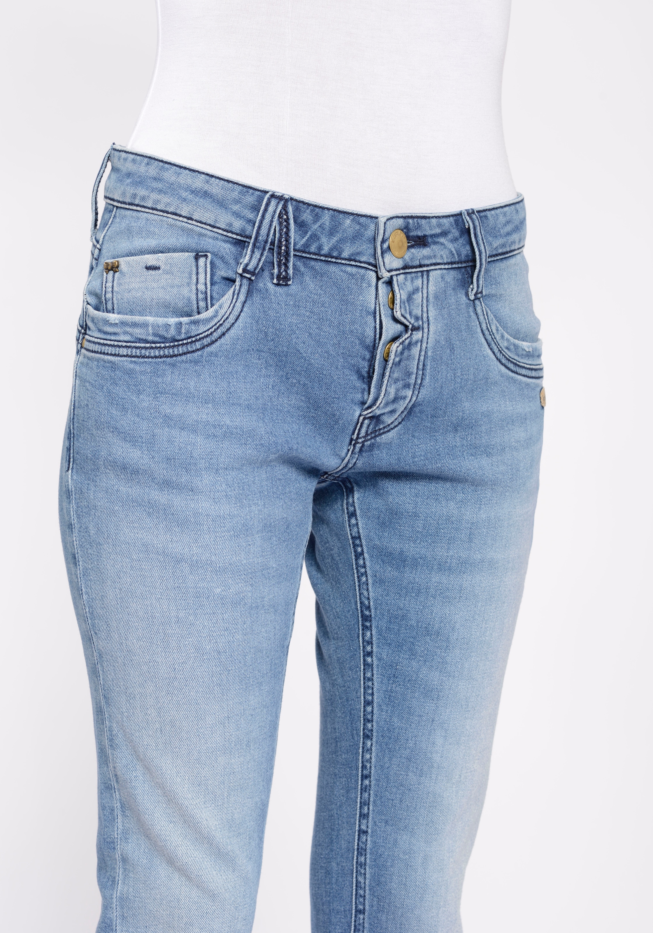GANG Relax-fit-Jeans »94GERDA DEEP CROTCH«, aus der ECO LINE mit Bio-Baumwolle und Stretch
