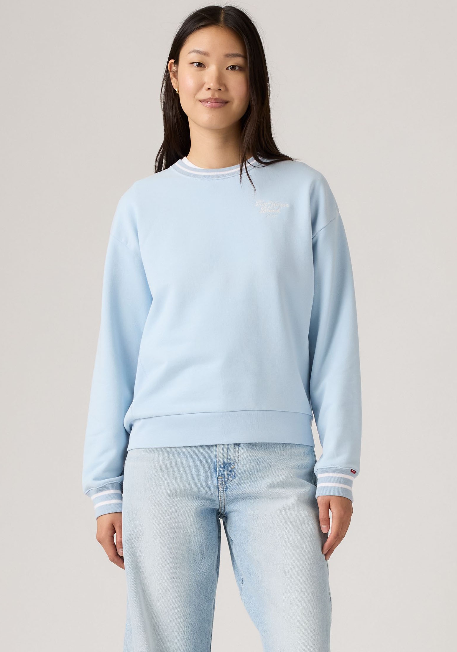 Levi's® Sweatshirt »GR HERITAGE SPORT«, mit Stickerei im Front- und Rückenbereich