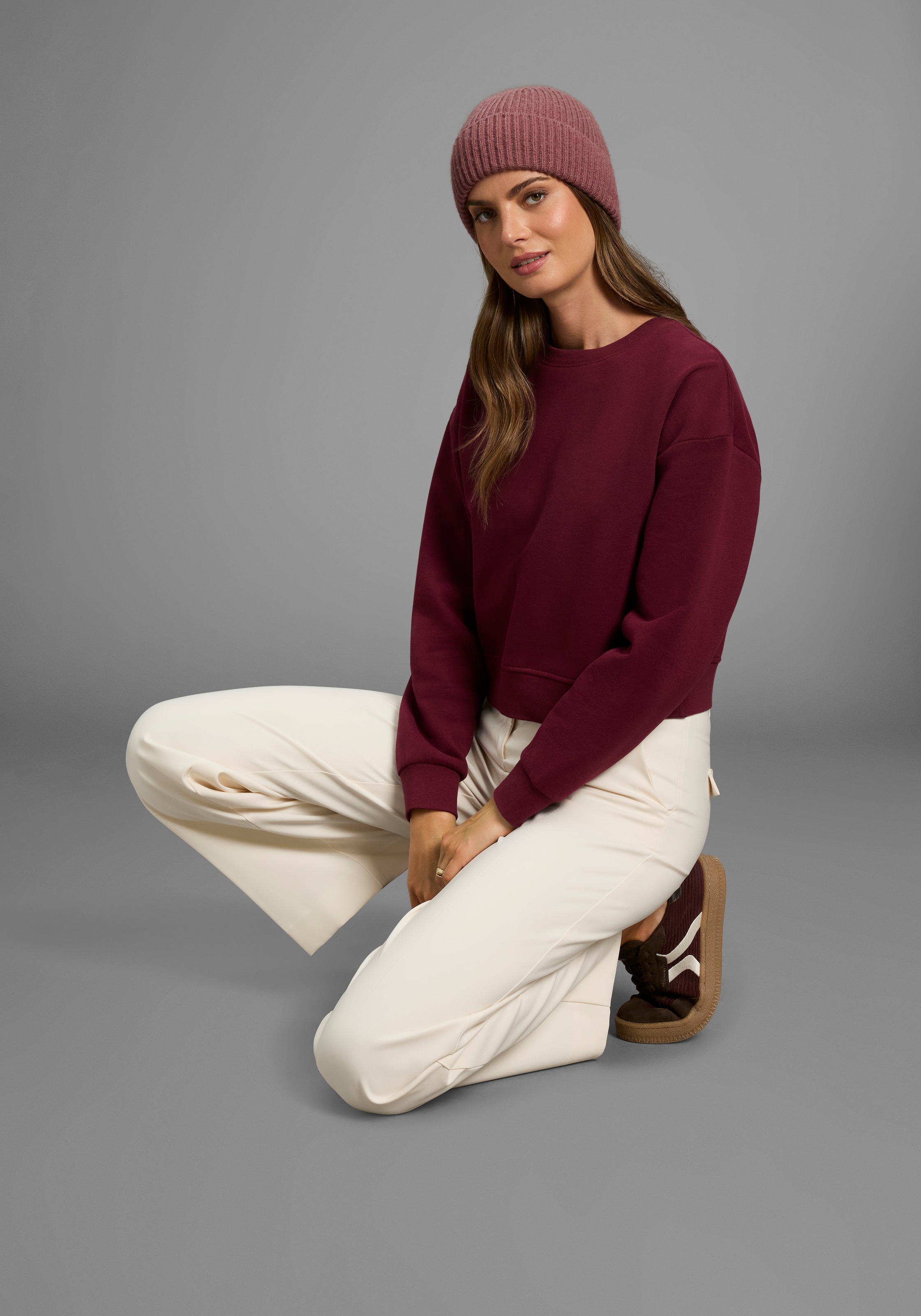 Laura Scott Sweatshirt, Cropped Form