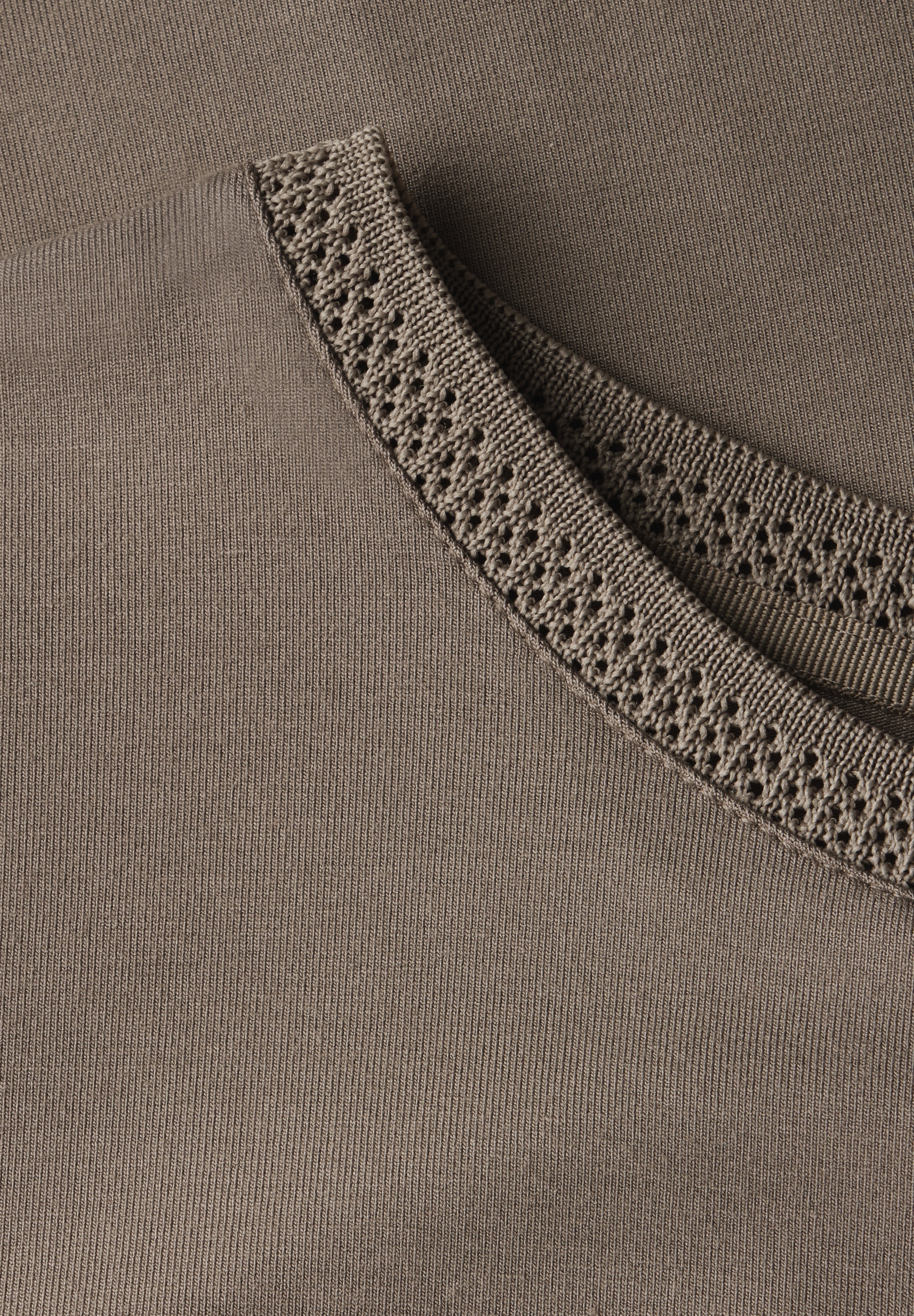 STREET ONE T-Shirt, mit Dekortape und elastischem Saum