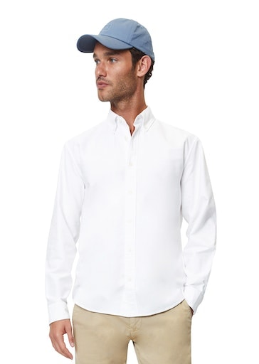 Langarmhemd »Button down collar, long sleeves, round hem«, mit dezenter Logostickerei...