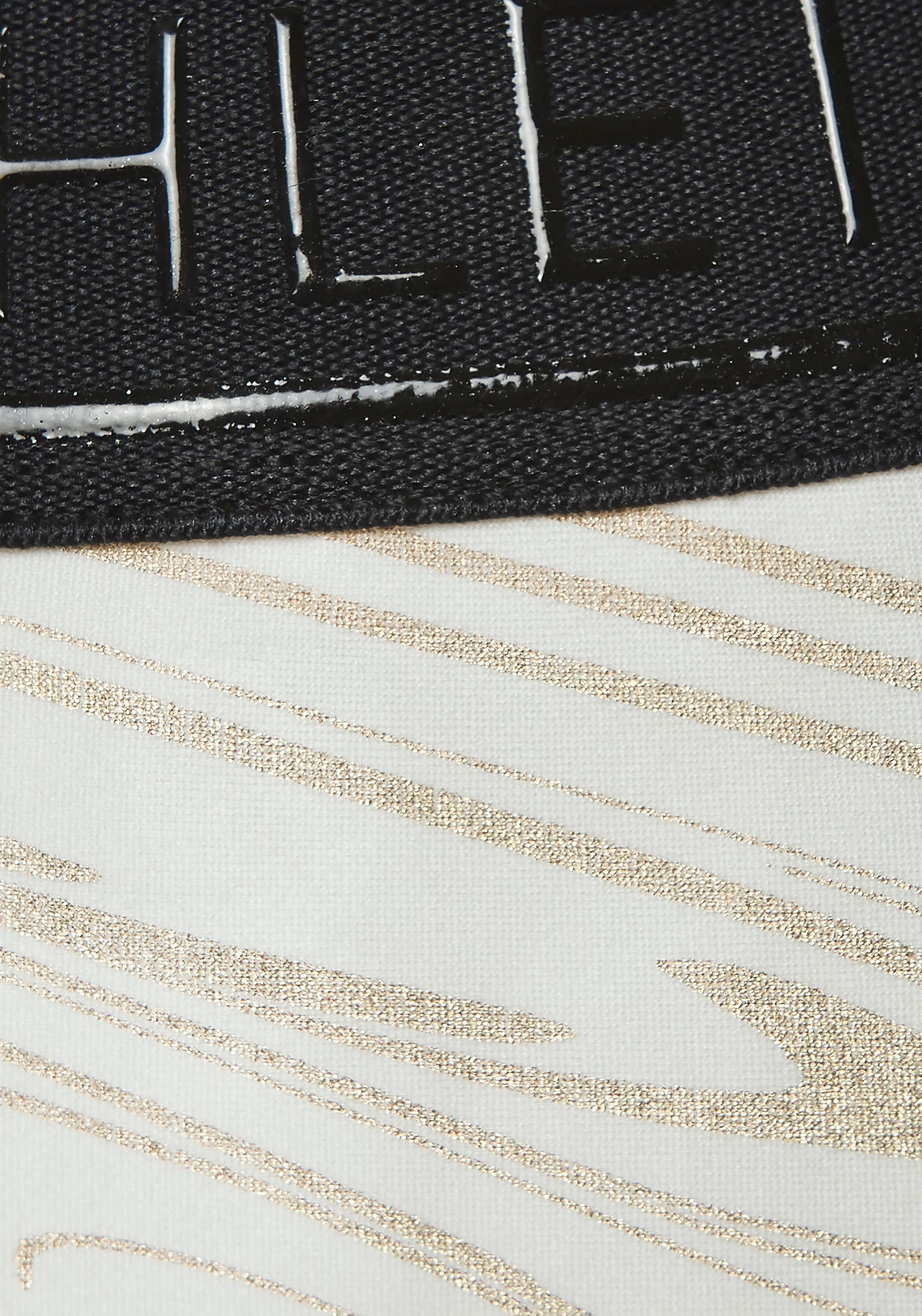 LASCANA ACTIVE Funktionsshorts, mit glänzendem 3D Schriftzug auf dem Bund