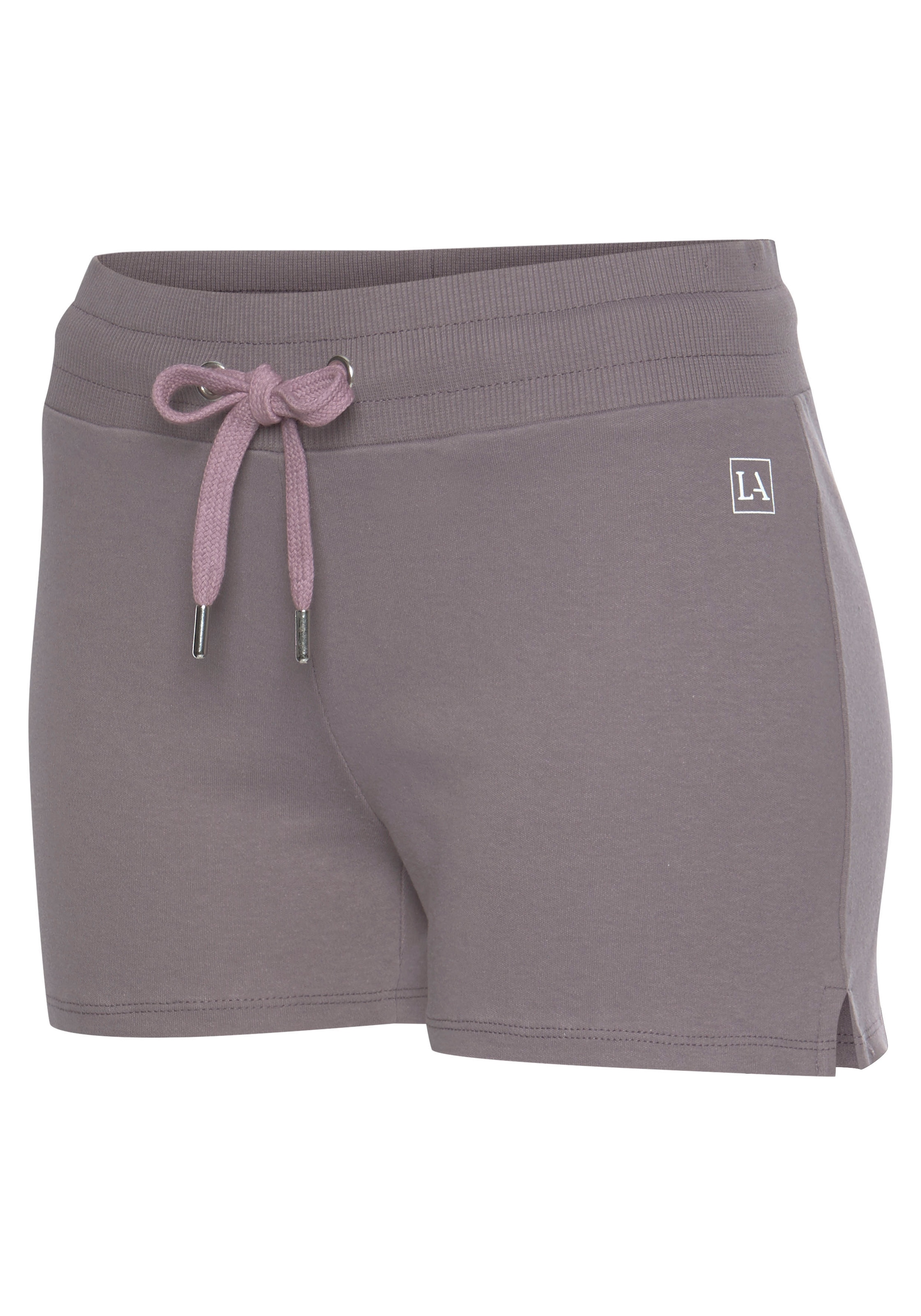 LASCANA ACTIVE Shorts, mit kleinen Seitenschlitzen