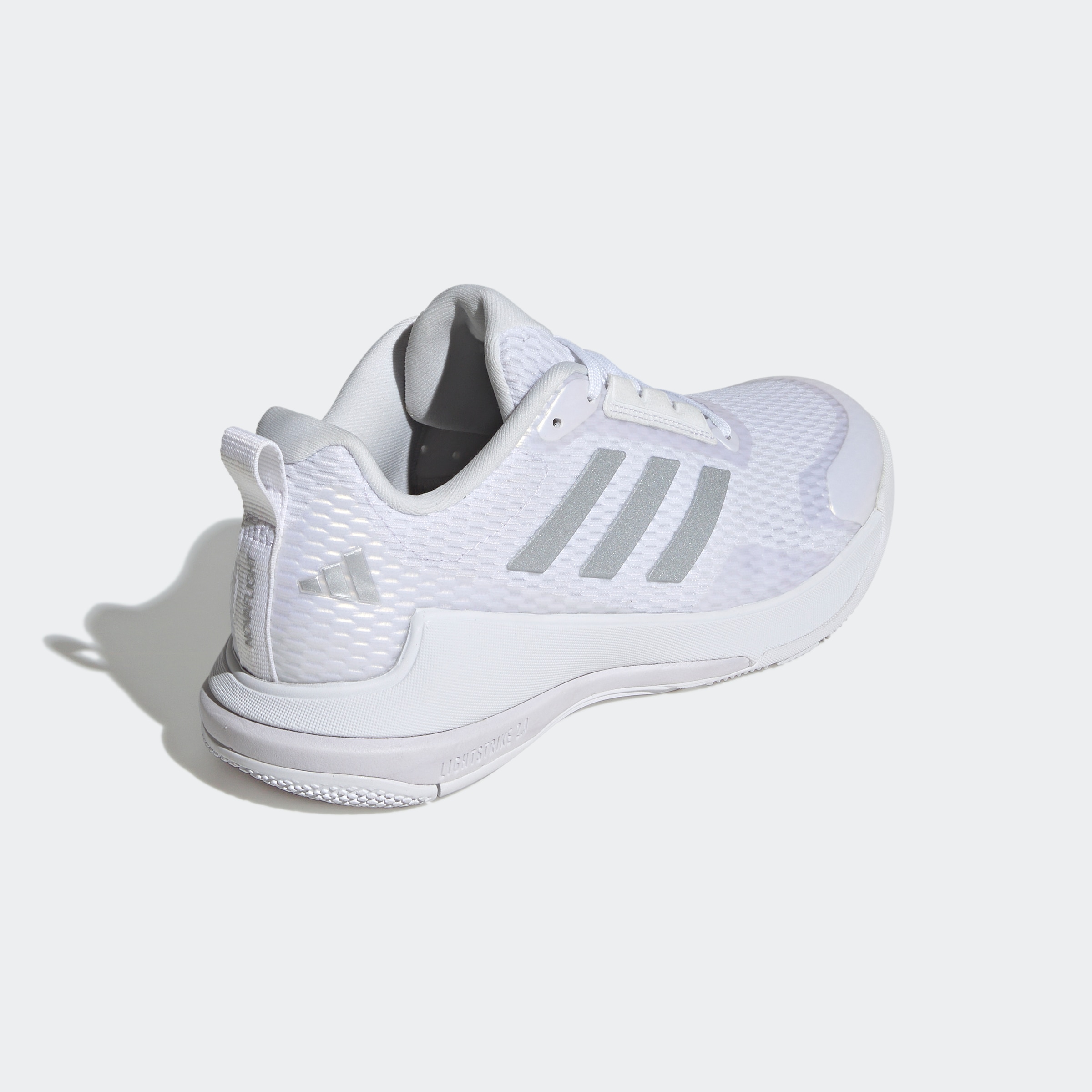 adidas Performance Indoorschuh »NOVAFLIGHT 2 INDOOR«, besonders geeignet für Volleyball und Basketball