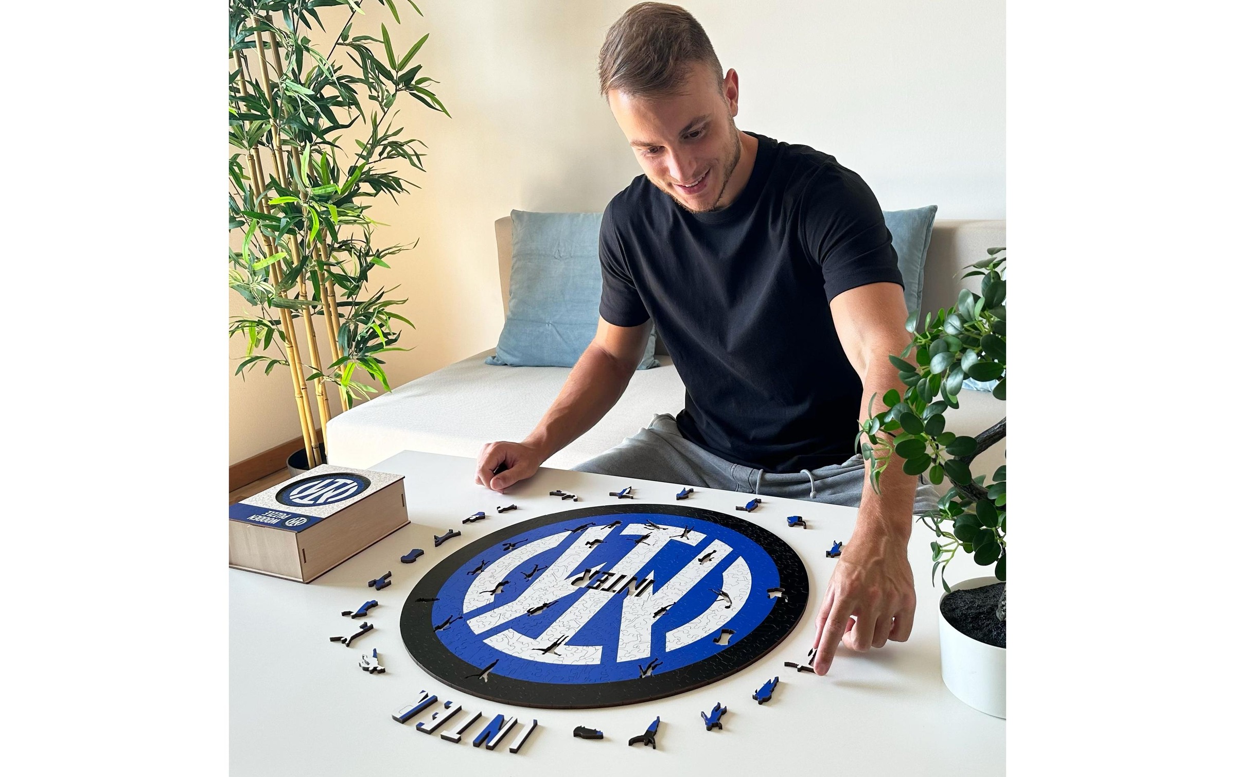 Puzzle »Iconic Puzzle FC Inter Mailand – Logo«, (270 tlg.)
