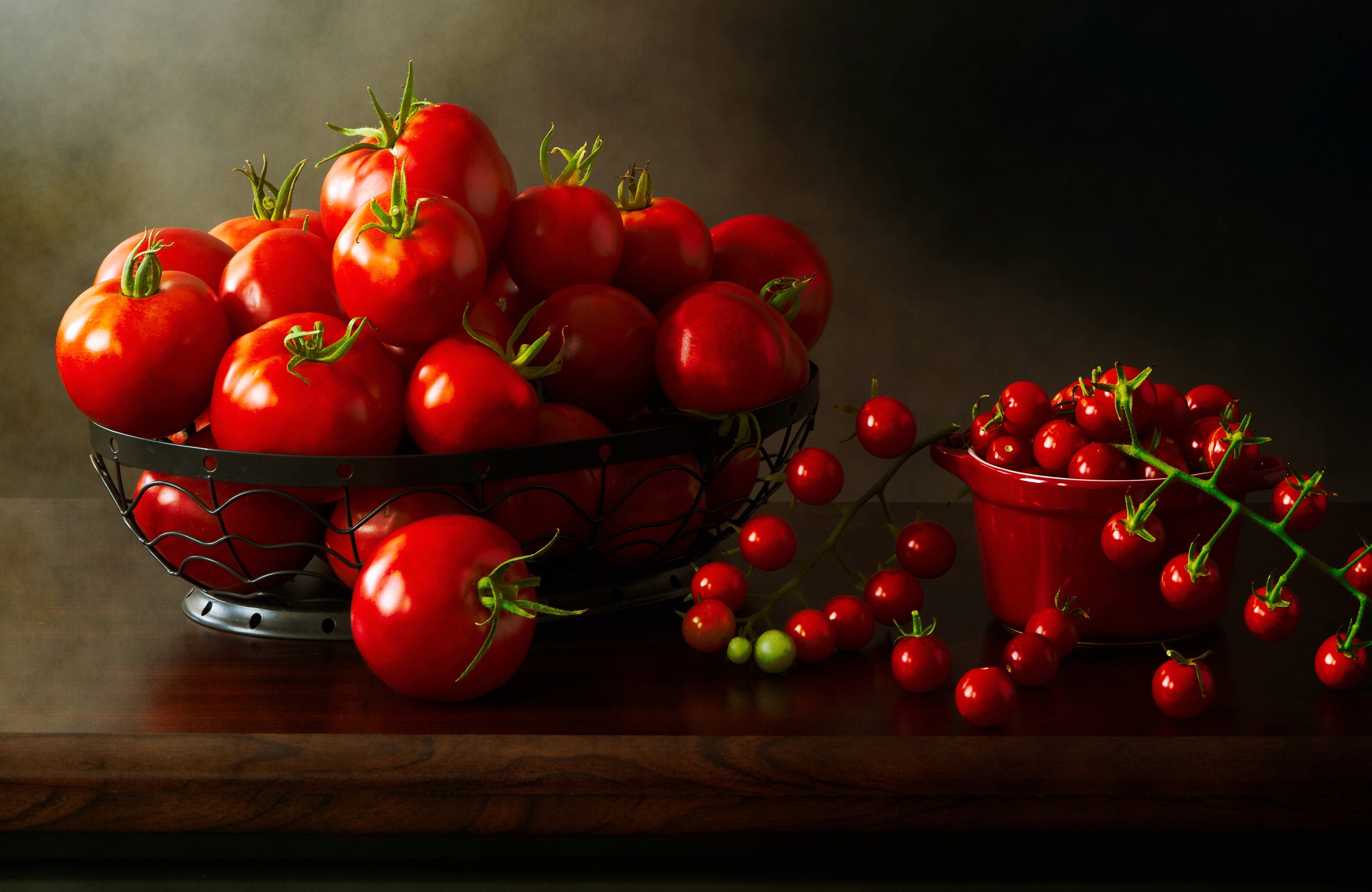 Fototapete »Photo-Art DARLENE HEWSON, ZU VIELE TOMATEN«