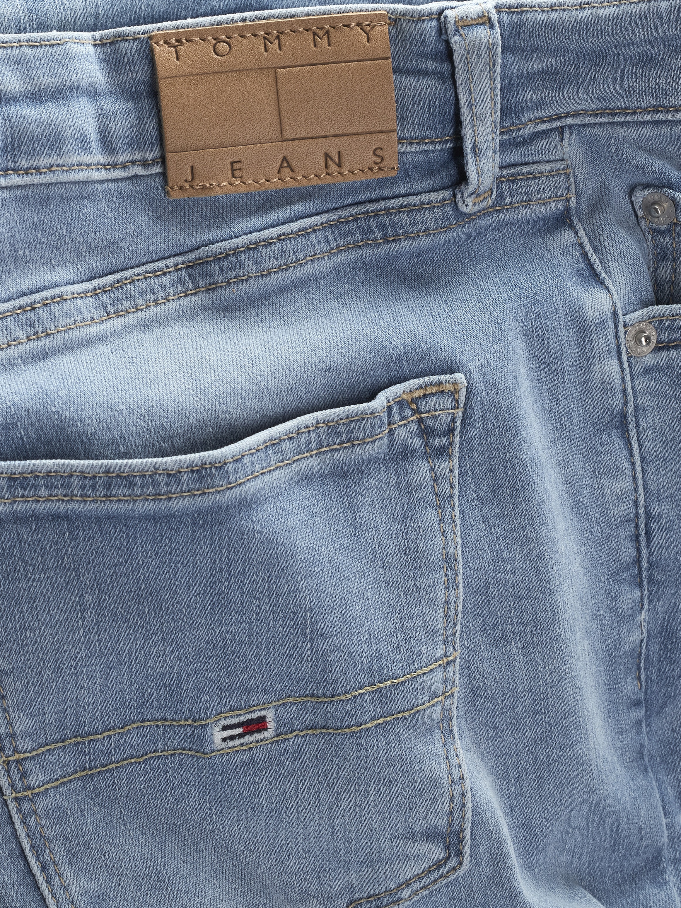 Tommy Jeans Skinny-fit-Jeans »Tommy Jeans - Damenjeans- NORA Mid Rise - Skinny Fit«, mit Waschung, Logo-Badge