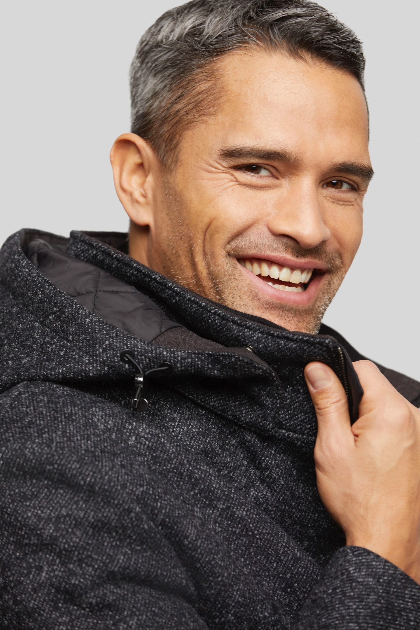 bugatti Kurzjacke, mit Kapuze, mit Wollanteil