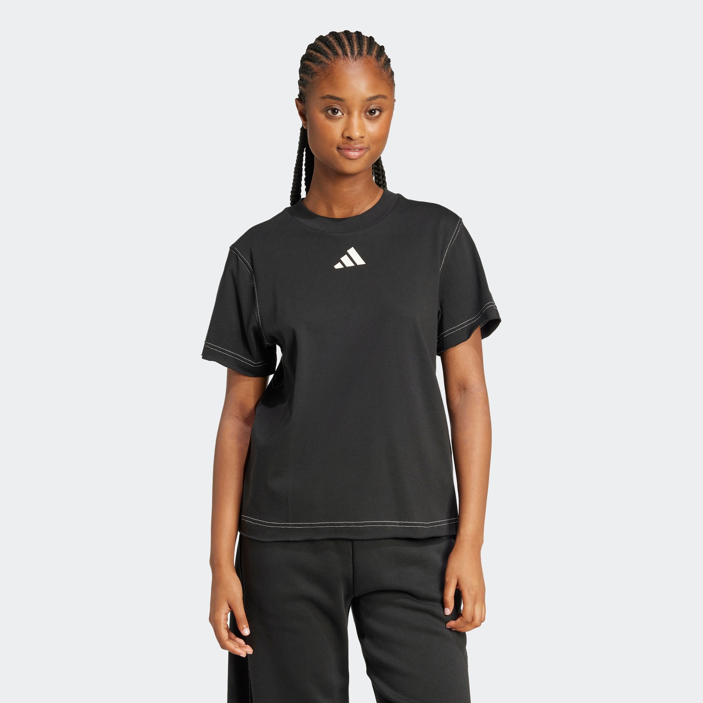 adidas Sportswear T-Shirt »W ALL SZN G TEE« lockere Passform, sportliches Design, aufgesticktes 3-Streifen Logo
