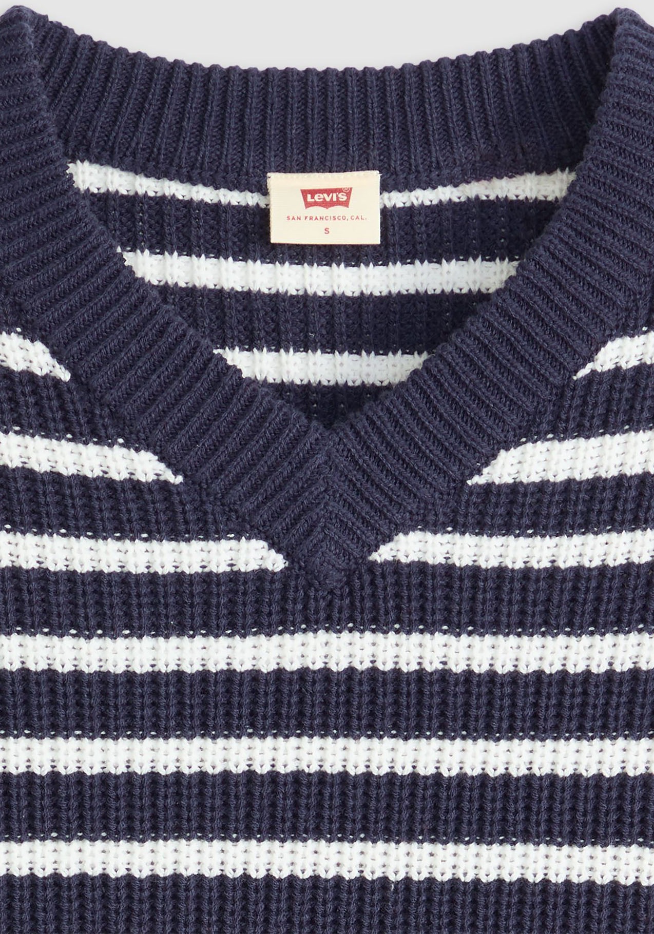 Levi's® Strickpullover »REESE VNECK SWEAT«, mit V-Ausschnitt