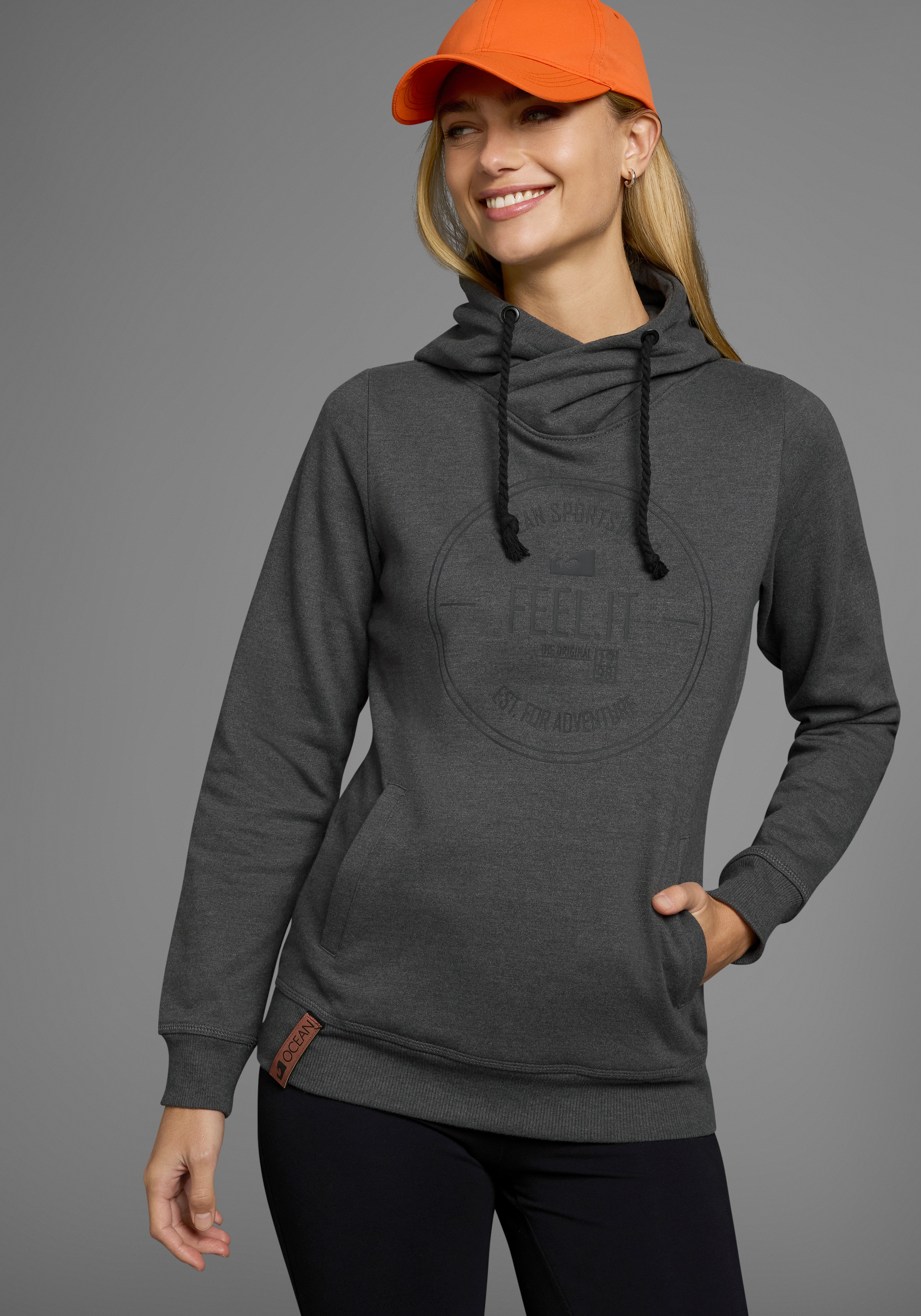 Ocean Sportswear Kapuzensweatshirt »Essentials Sweatshirt«, Langarm, figurbetonter Schnitt, unifarben