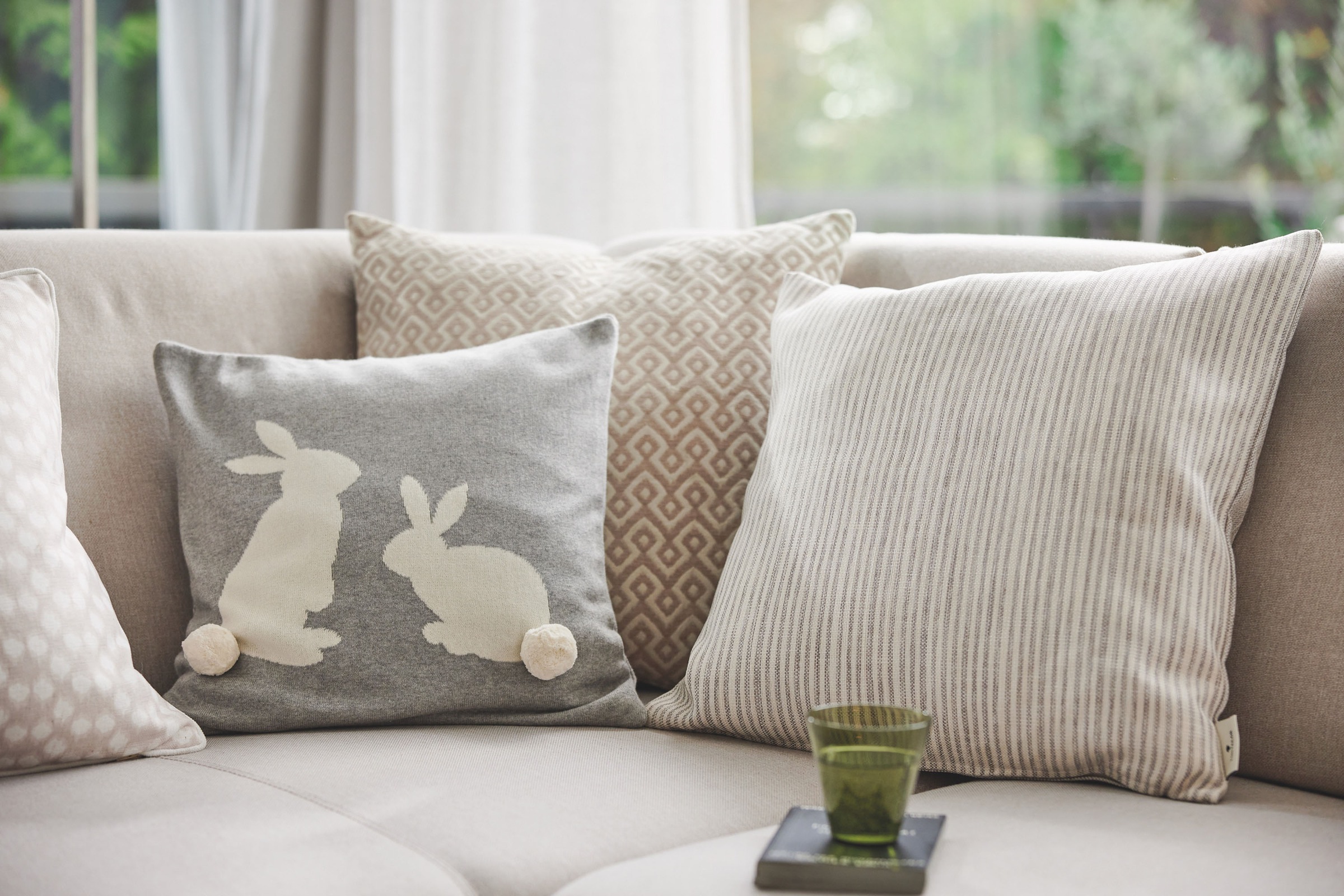 Kissenhülle »Bobble Rabbit«, (1 St.), mit Bommelapplikation