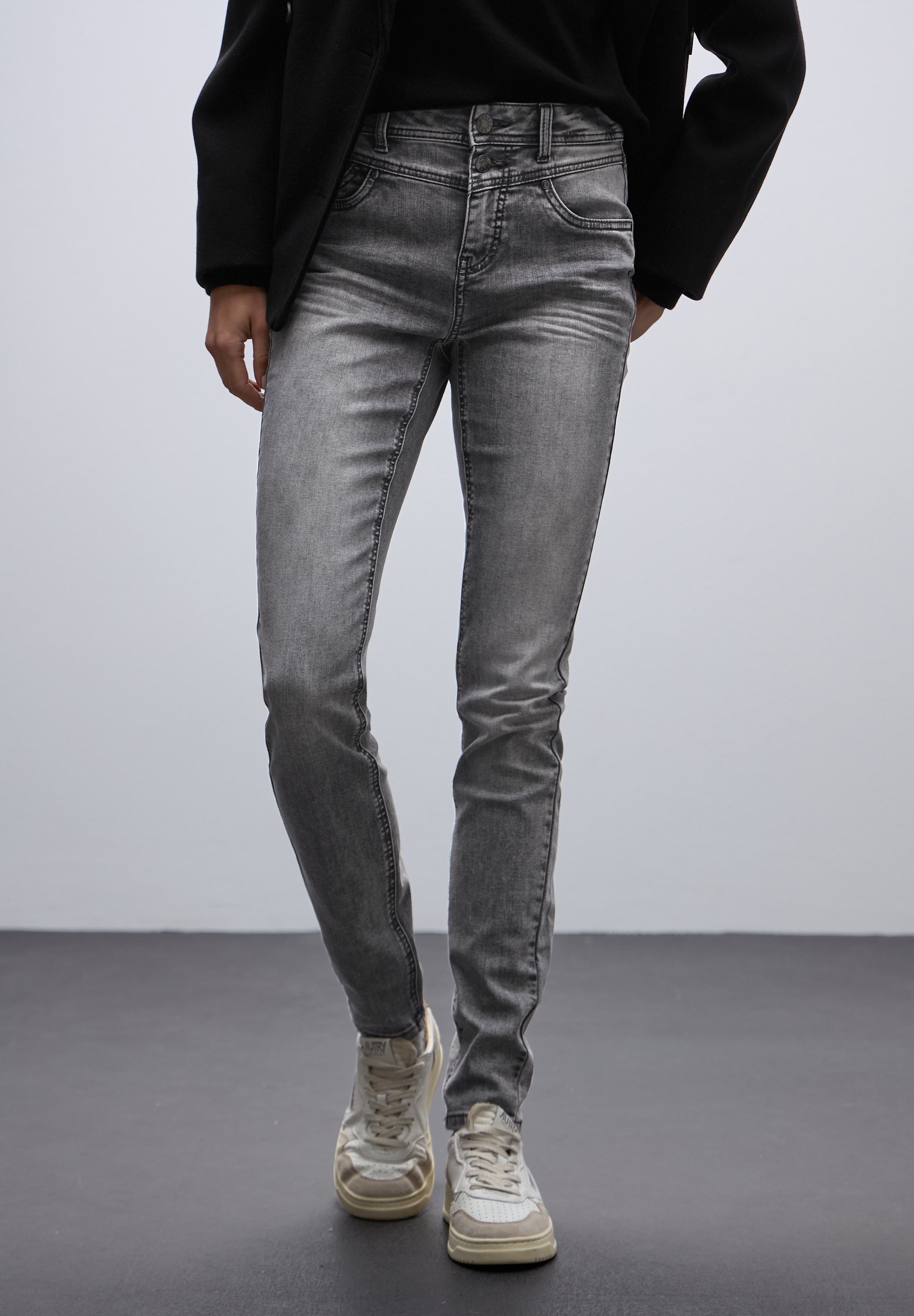 STREET ONE Slim-fit-Jeans »Style York« im Five-Pocket Style
