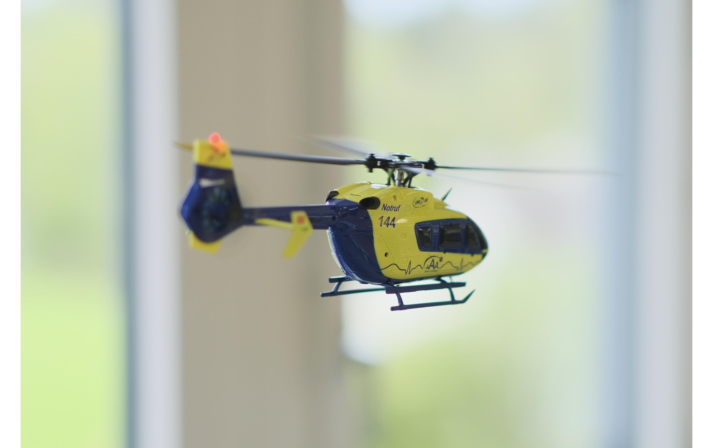 Amewi RC-Helikopter »AFX-135 Alpine Air Ambulance 4-Kanal RTF«