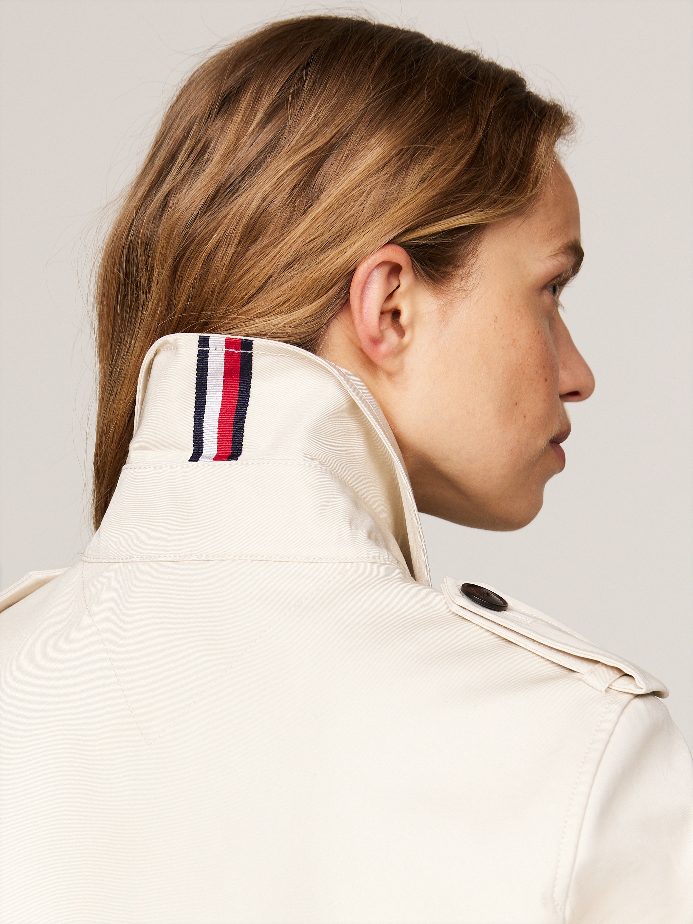 Tommy Hilfiger Kurzjacke »COTTON SB SHORT TRENCH«, mit typischen Trenchdetails