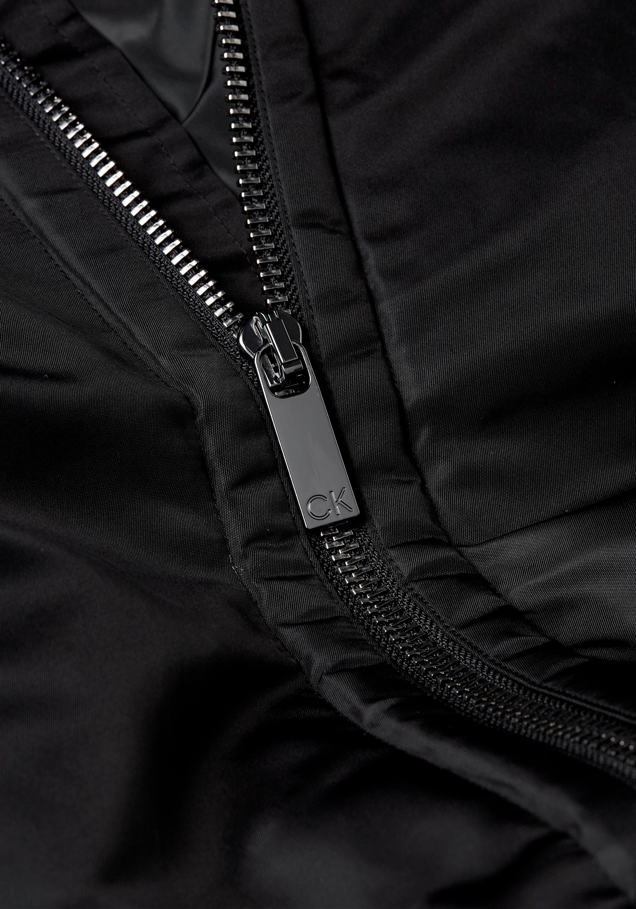 Calvin Klein Big&Tall Bomberjacke »BT_SATEEN HERO BOMBER«, mit Reissverschlusstasche auf dem Ärmel