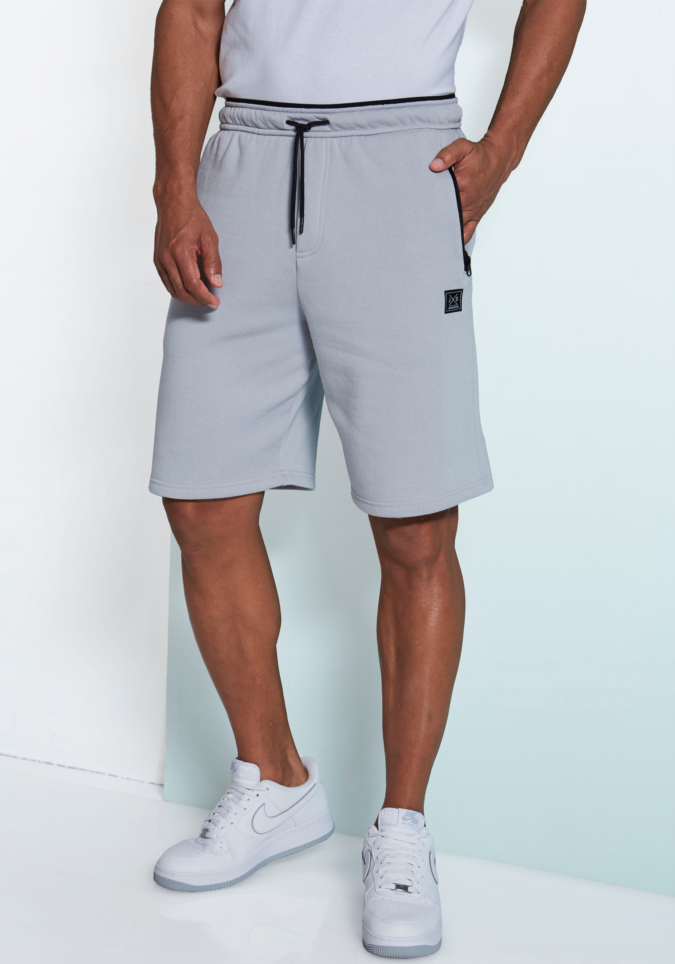 John Devin Sweatshorts, seitliche Taschen mit schwarzem Reissverschluss