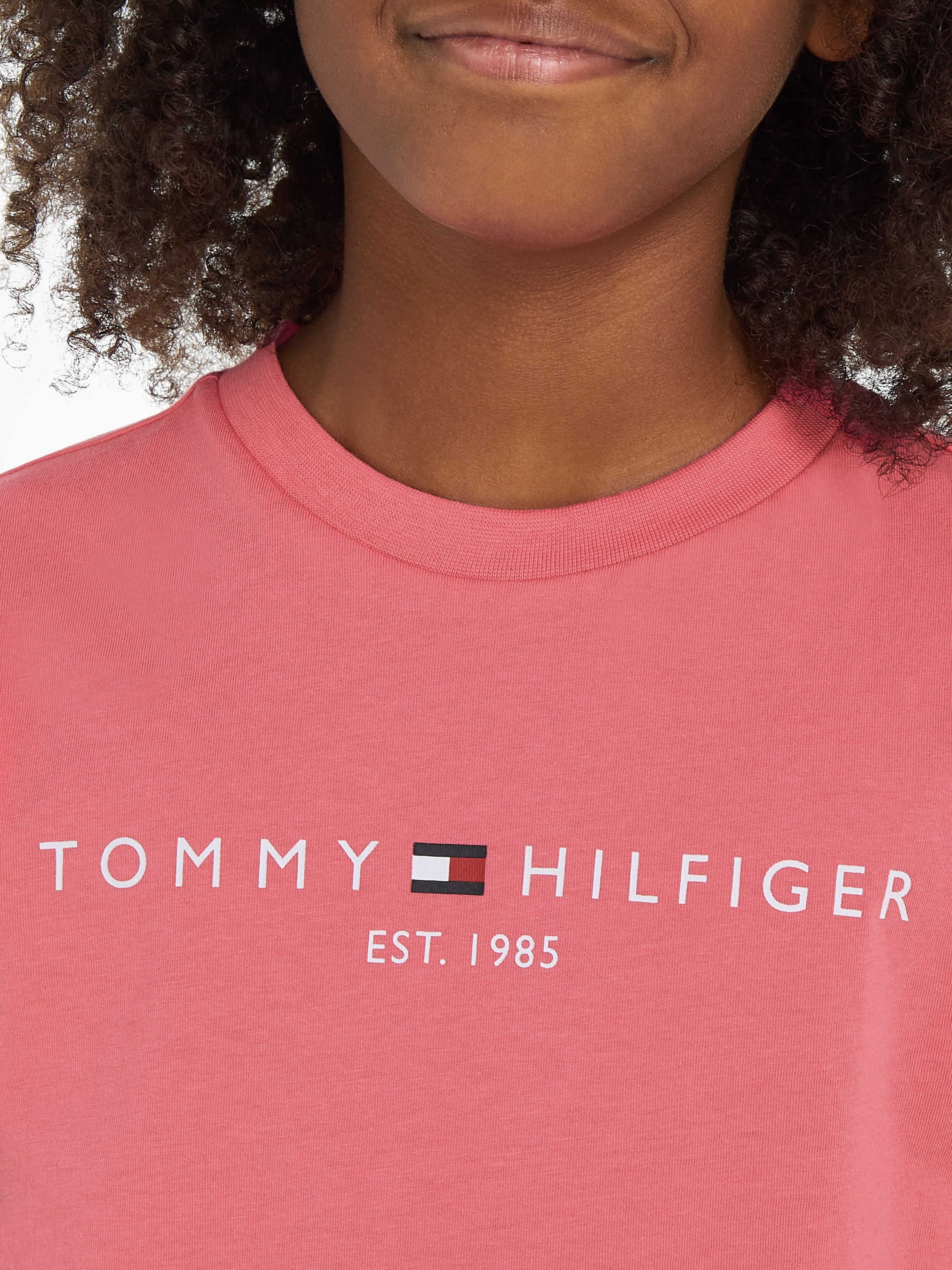 Tommy Hilfiger T-Shirt »U ESSENTIAL TEE S/S«, mit Logodruck