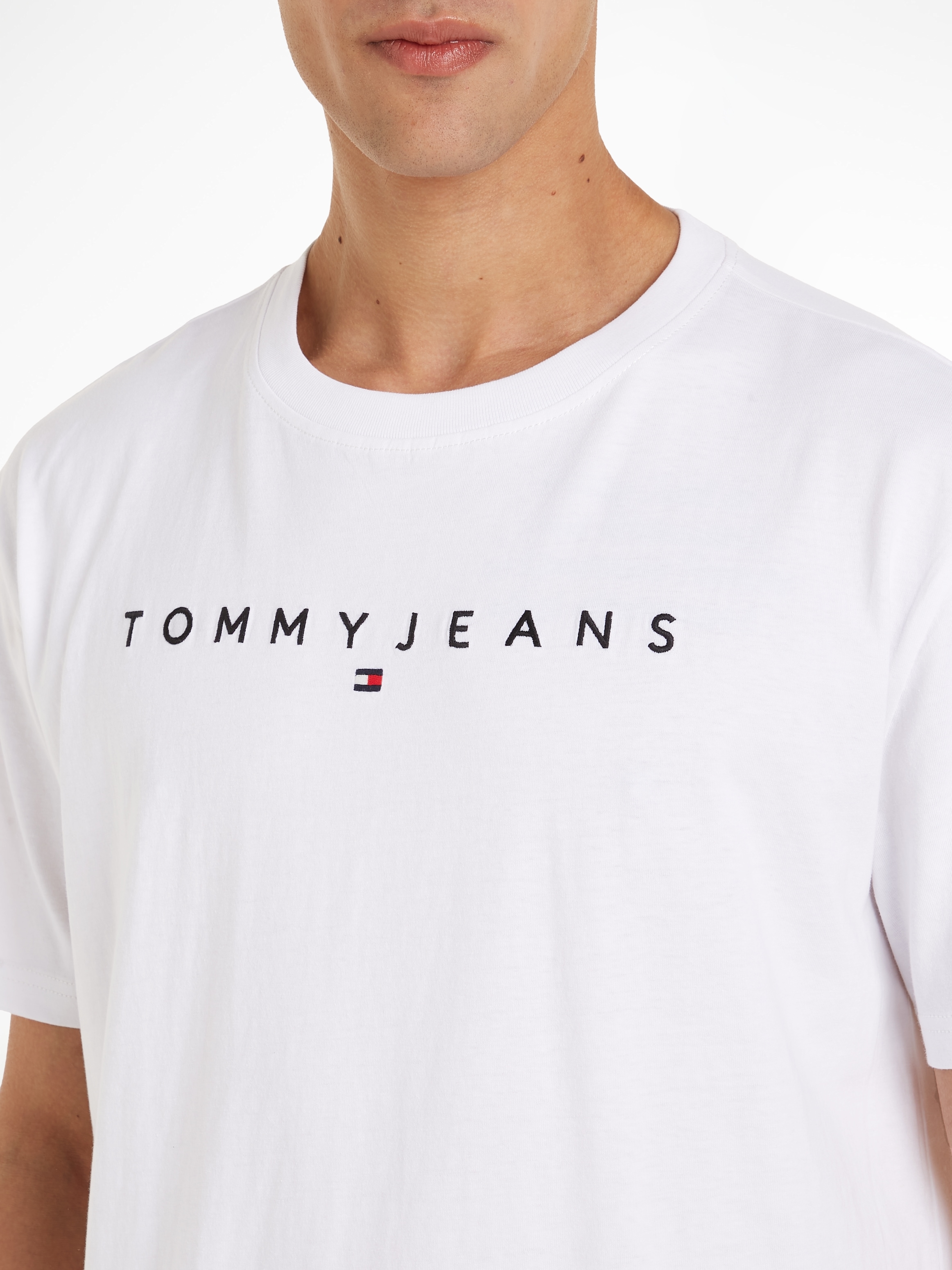 Tommy Jeans T-Shirt »TJM REG LINEAR LOGO TEE EXT«, mit Markenlabel