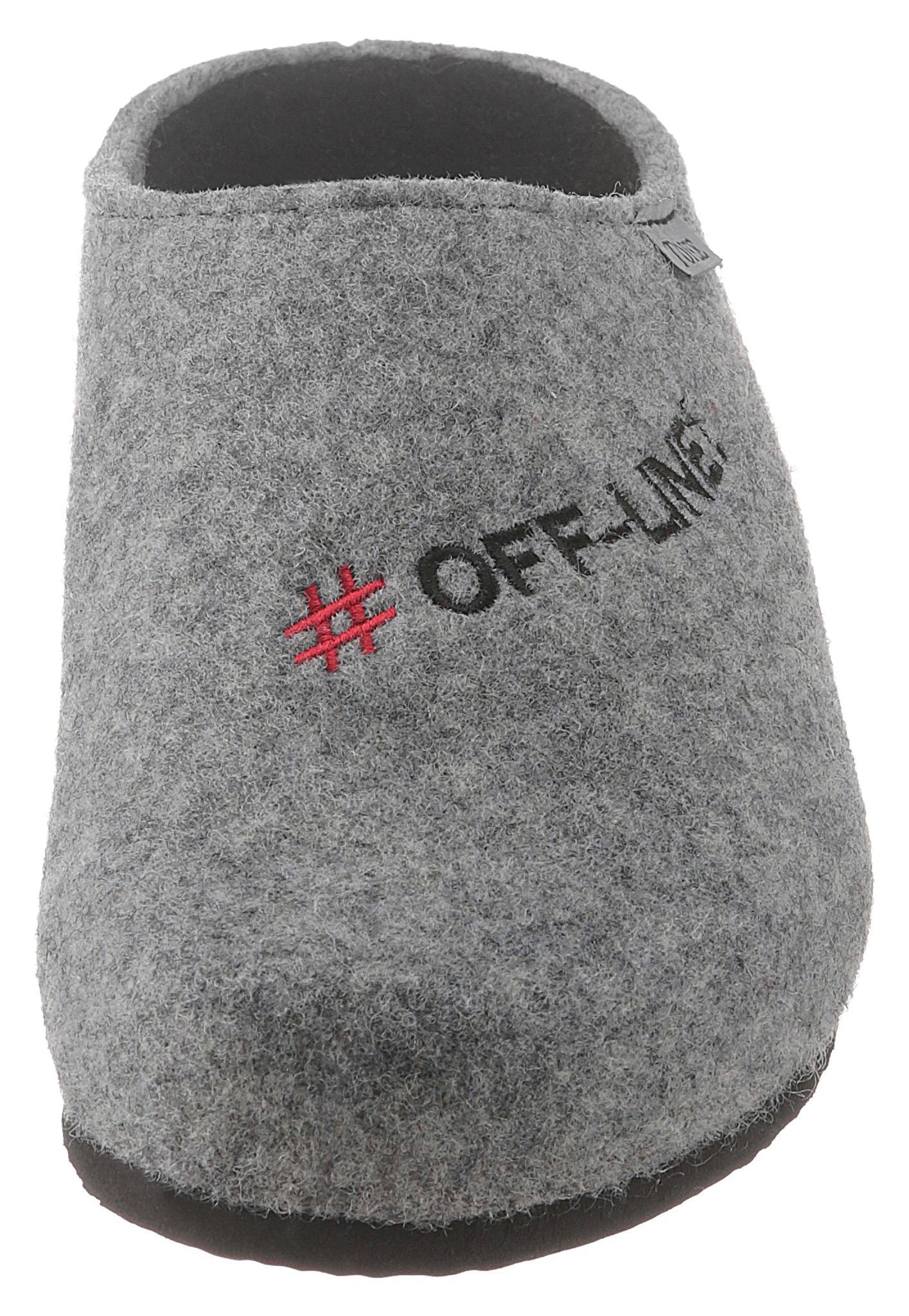 Tofee Pantoffel, mit Schriftzug "#Off-Line!"