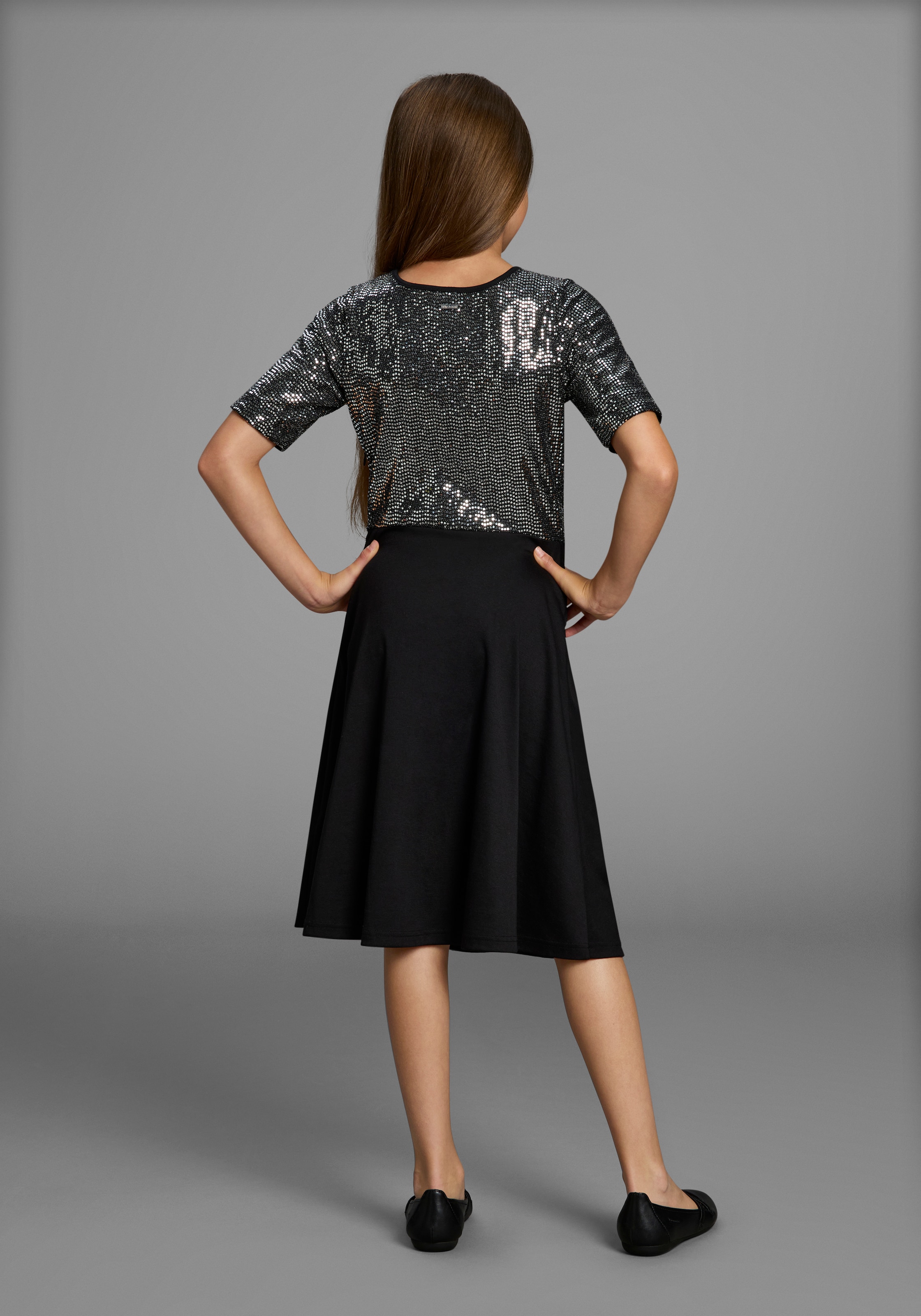 Bruno Banani Jerseykleid »Kleid in Pailletten-Optik«, NEUHEIT: BRUNO BANANI für TEENS! Shirtkleid in Pailletten-Optik