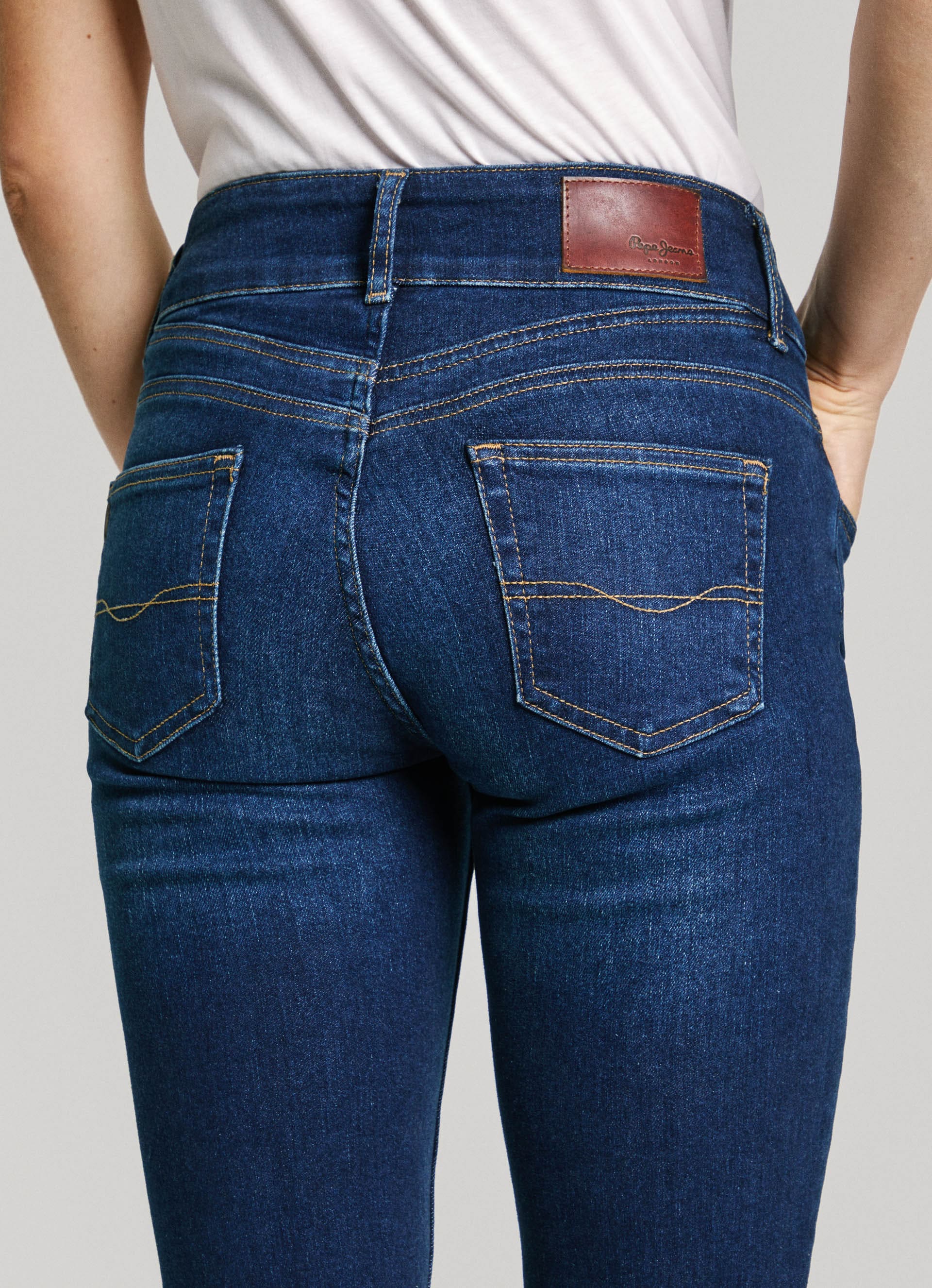 Pepe Jeans Slim-fit-Jeans »SLIM JEANS MW«, mit extrabreitem Bund mit Doppelknopf-Verschluss