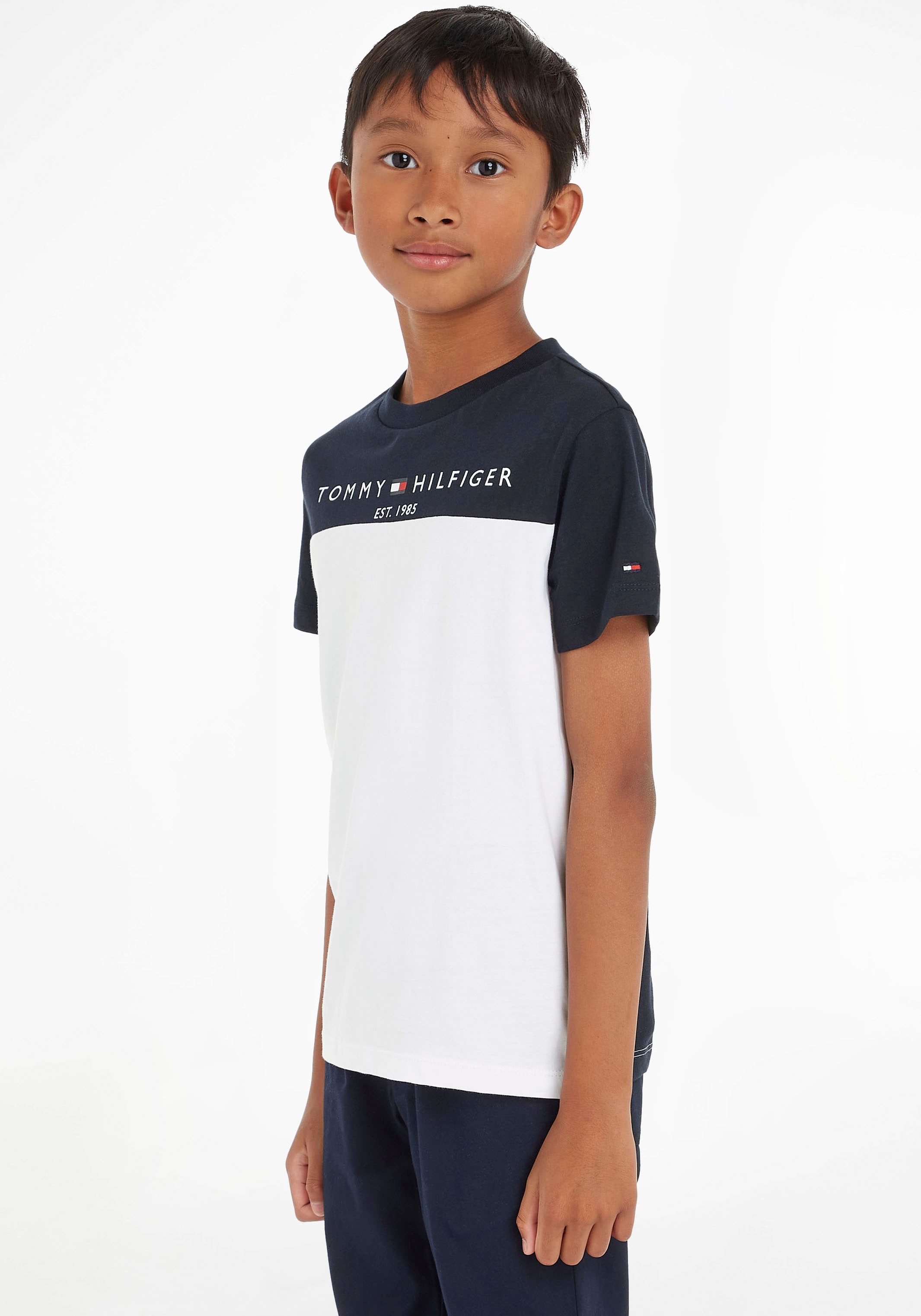Tommy Hilfiger T-Shirt »ESSENTIAL COLORBLOCK TEE S/S«, im Colorblock-Design kaufen