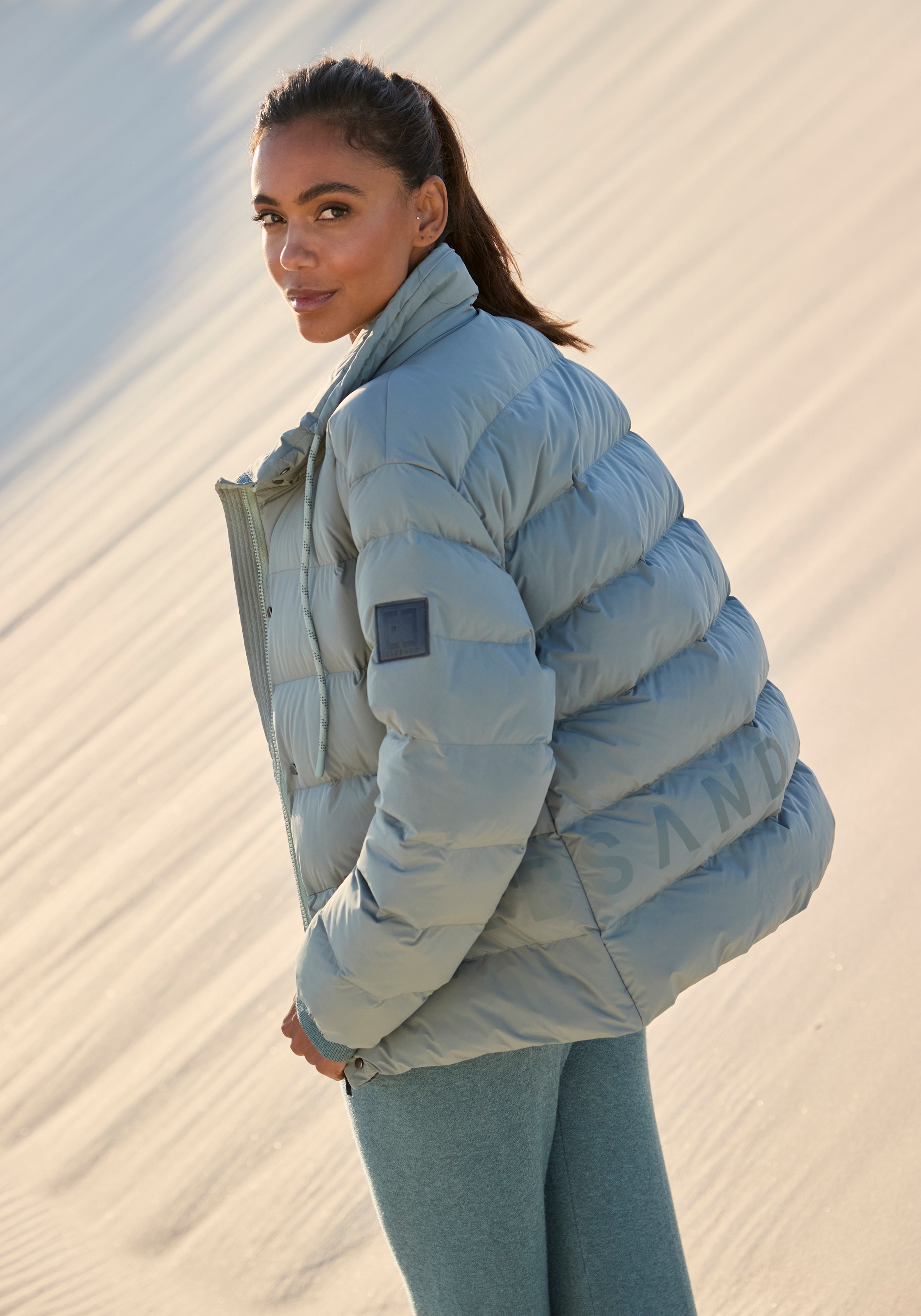 Elbsand Steppjacke, mit grossem seitlichen Logo-Print