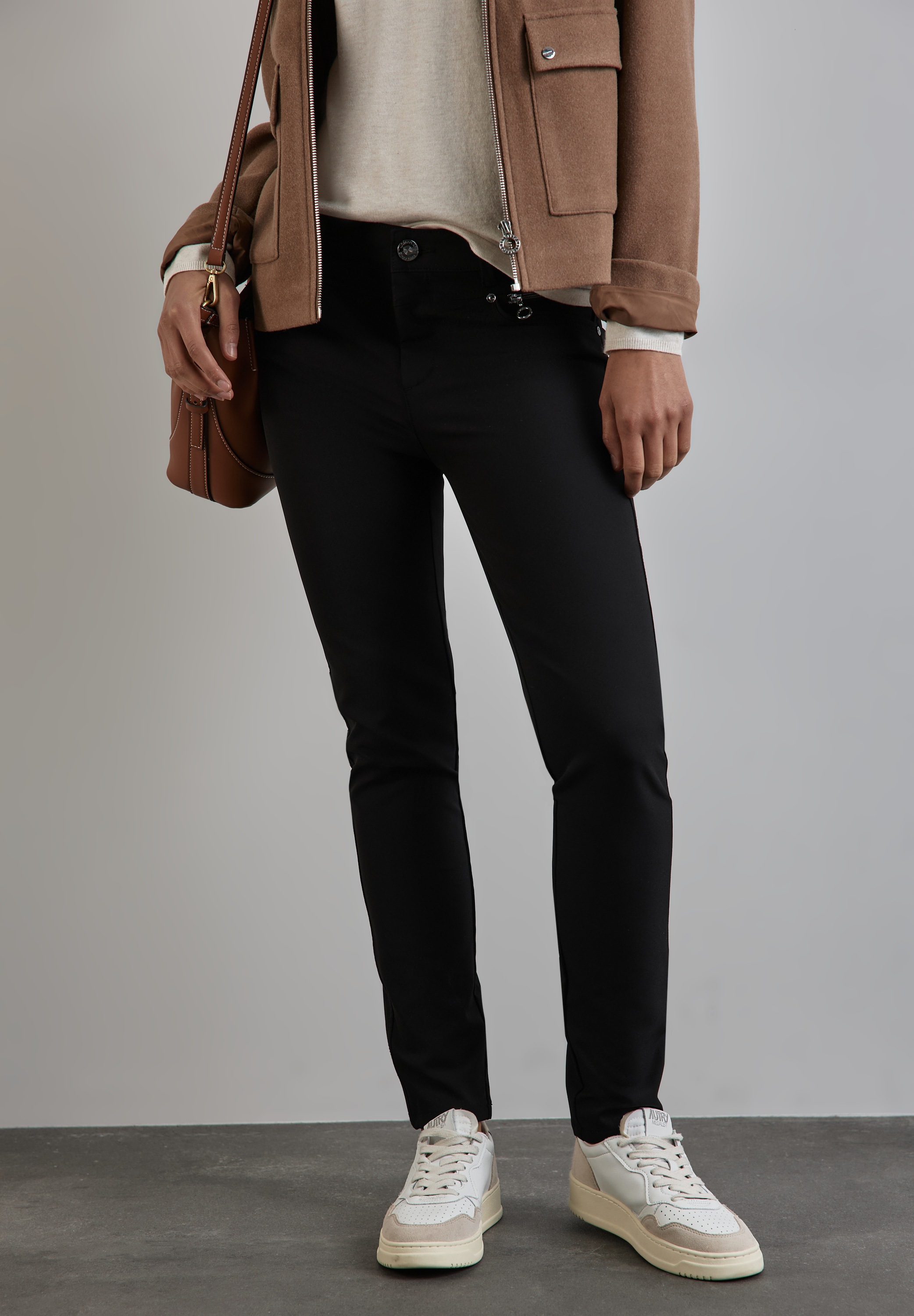 STREET ONE Stoffhose »Style YORK« Sommerhose mit Zipper-Details