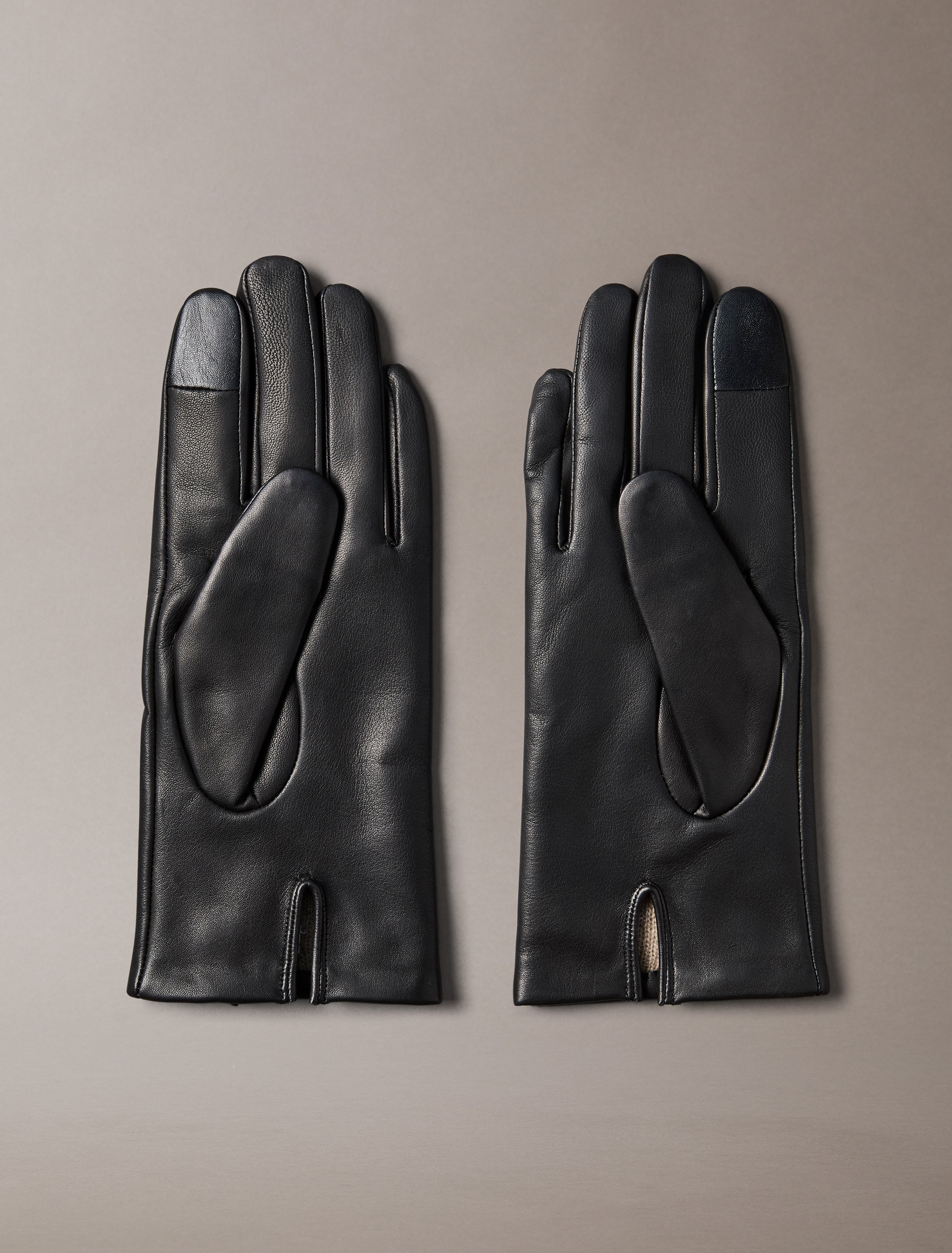 Calvin Klein Lederhandschuhe »RAISED CK LEATHER GLOVE«, Perfekt für den Alltag