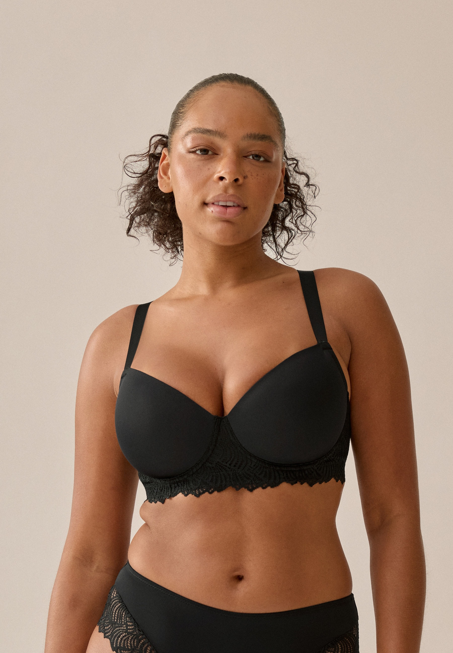 Naturana Schalen-BH »The Friday« 1 Stk. tlg., mit Bügel, mit Spitze, feminin, weich, bequem