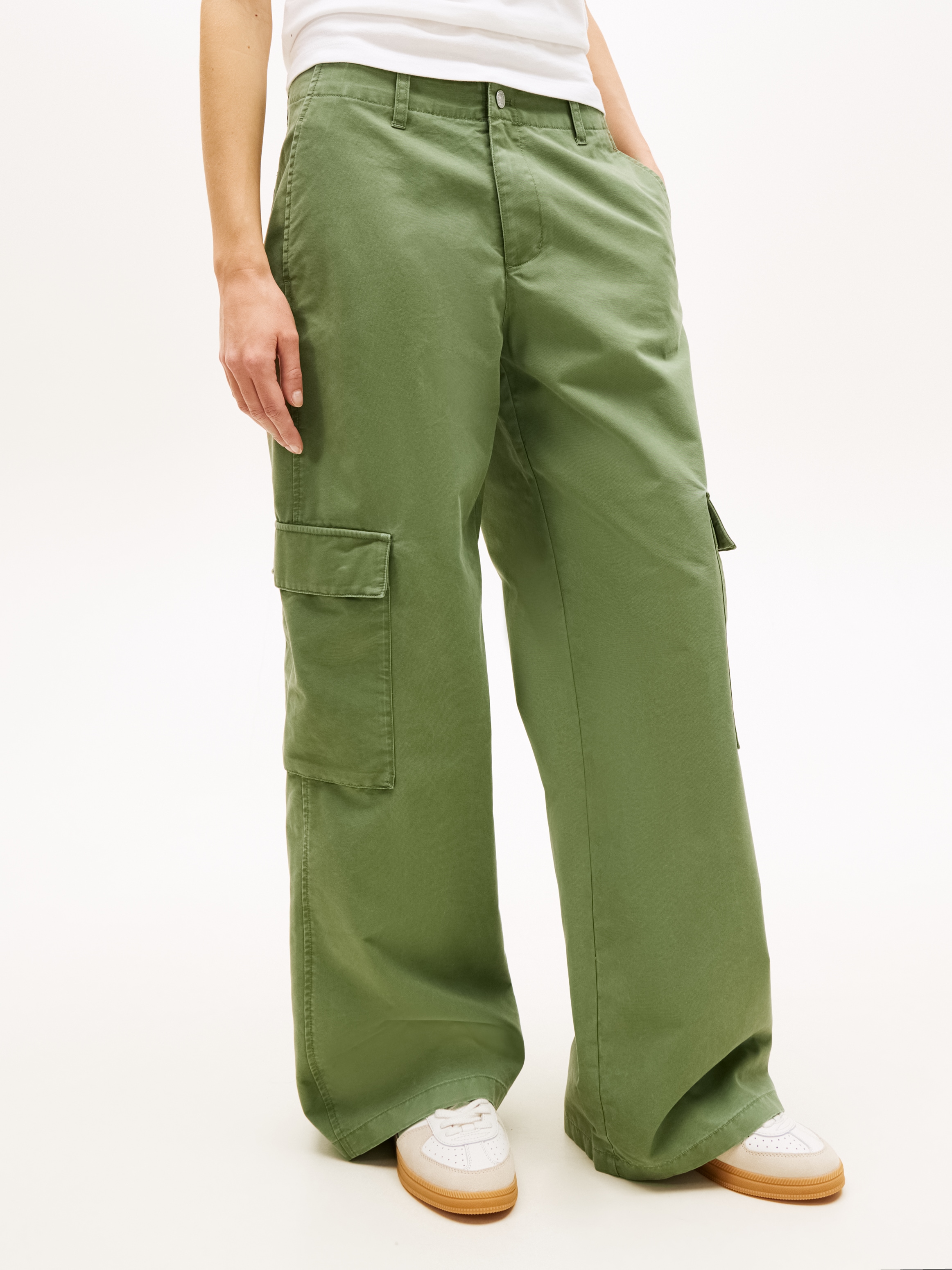 Tommy Jeans Cargohose "TJW LR WIDE STRAIGHT CARGO PANT" im Baumwoll-Mix, Low Rise