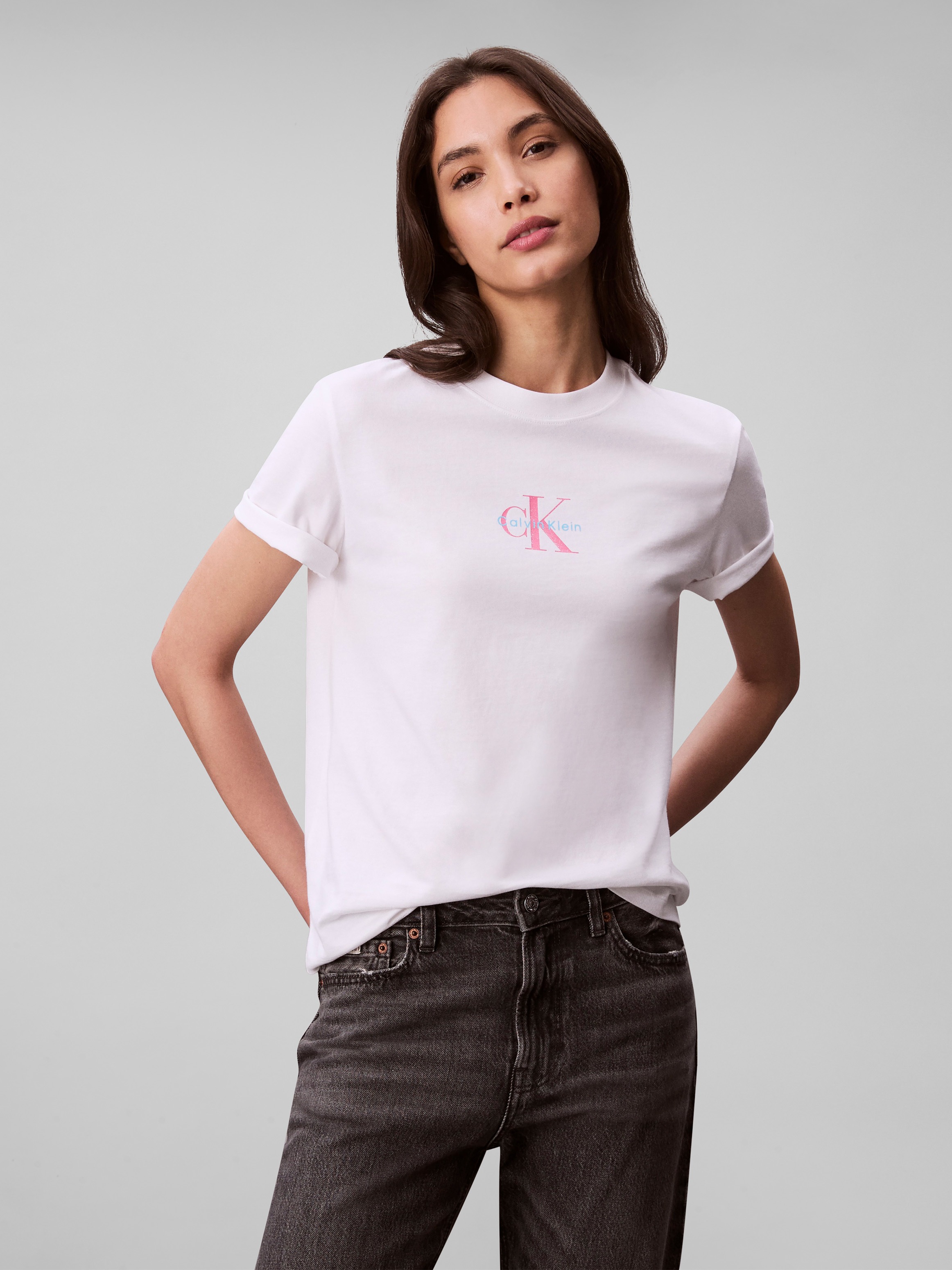 Calvin Klein Jeans Kurzarmshirt »SS 20s CLASSIC LOGO TEE« Mit Glitzer-Logo