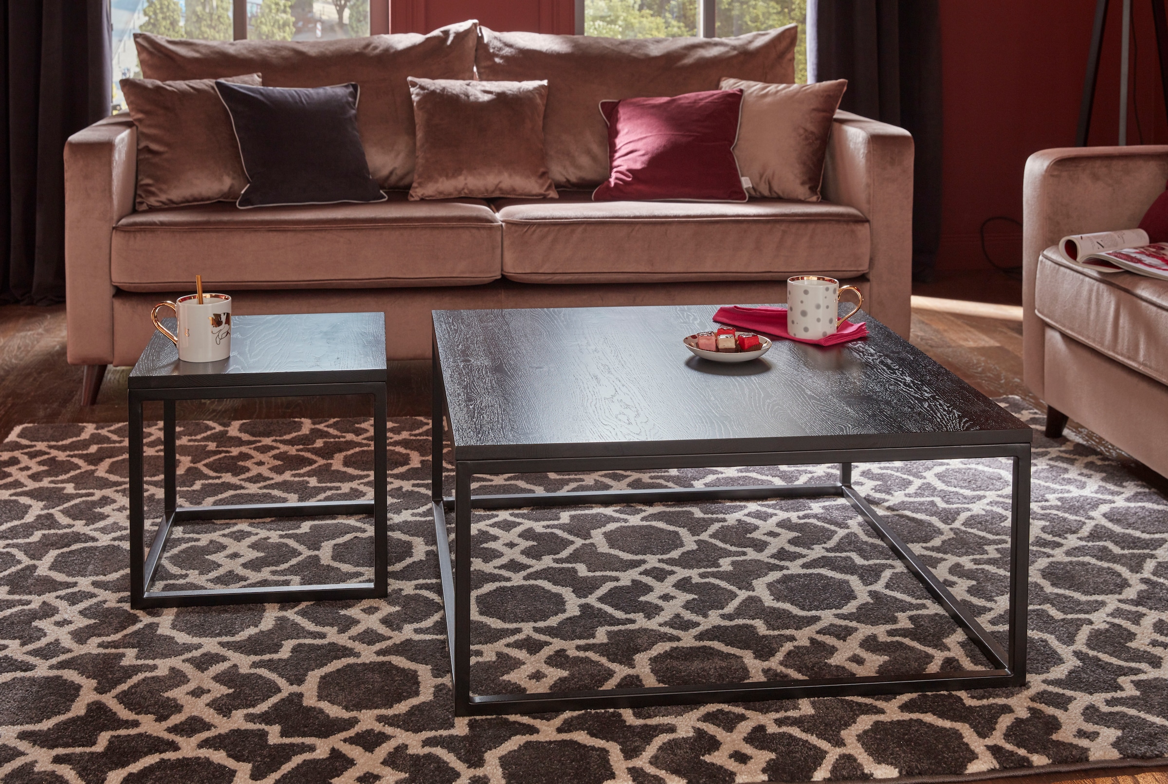 Home affaire Couchtisch »Voorst«, aus massiver Eiche und Metallgestell