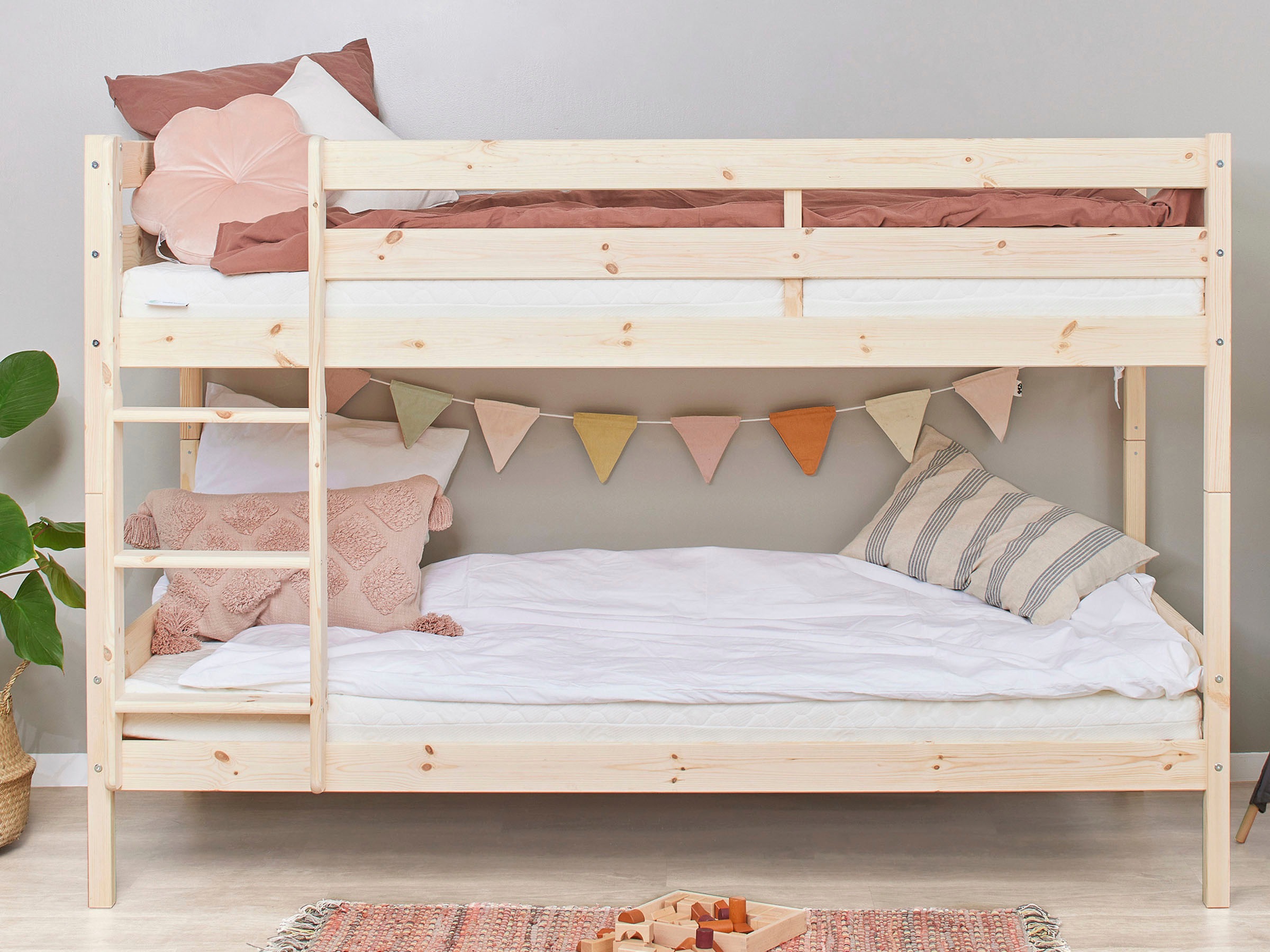 Hoppekids Etagenbett »ECO Comfort Kinderbett 90x200 oder 70x160 aus Massivholz in 4 Farben«, TÜV, FSC und Nordisches Umweltzeichen – wahlweise mit Matratzen