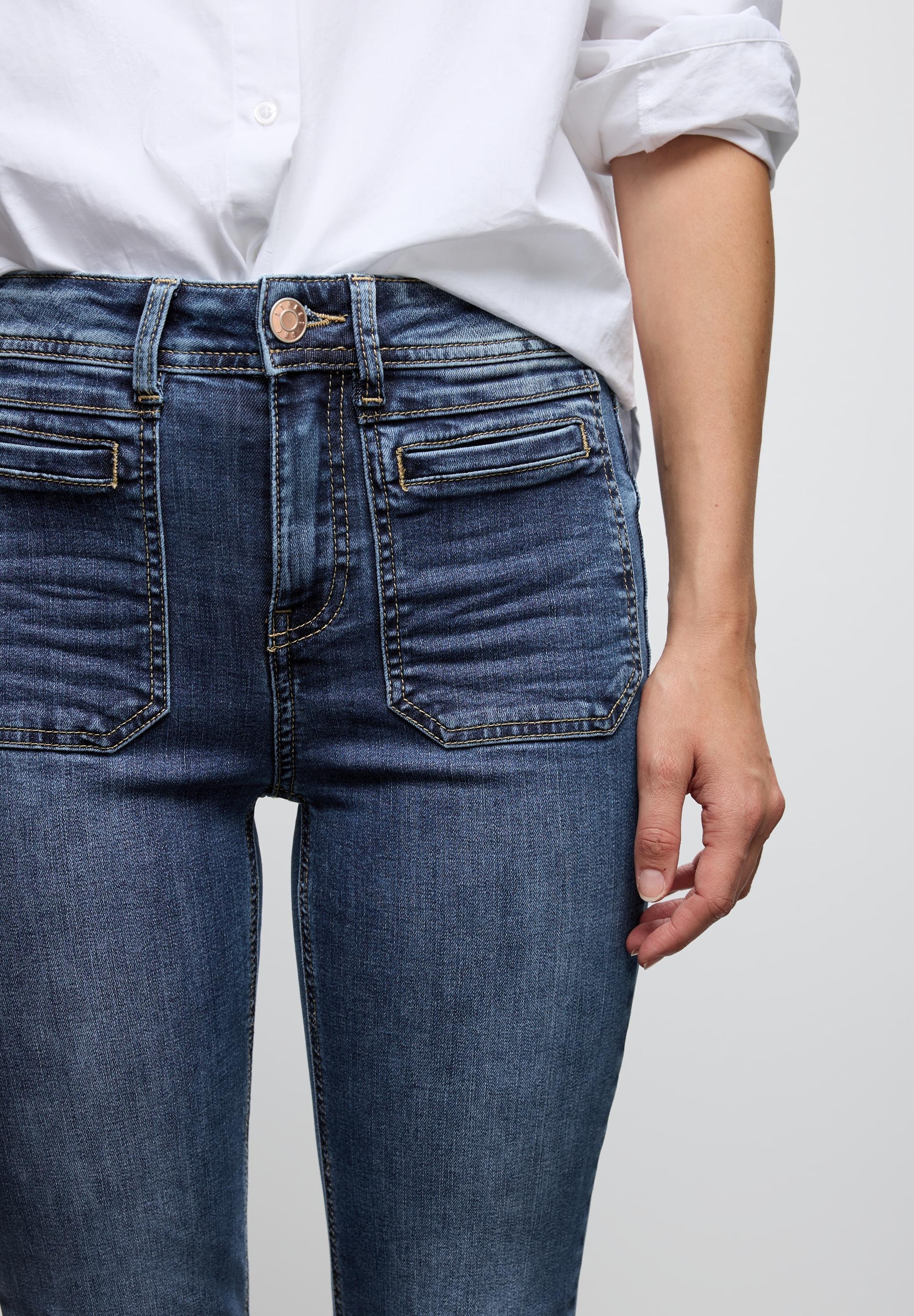 STREET ONE Bootcut-Jeans, mit Taschen