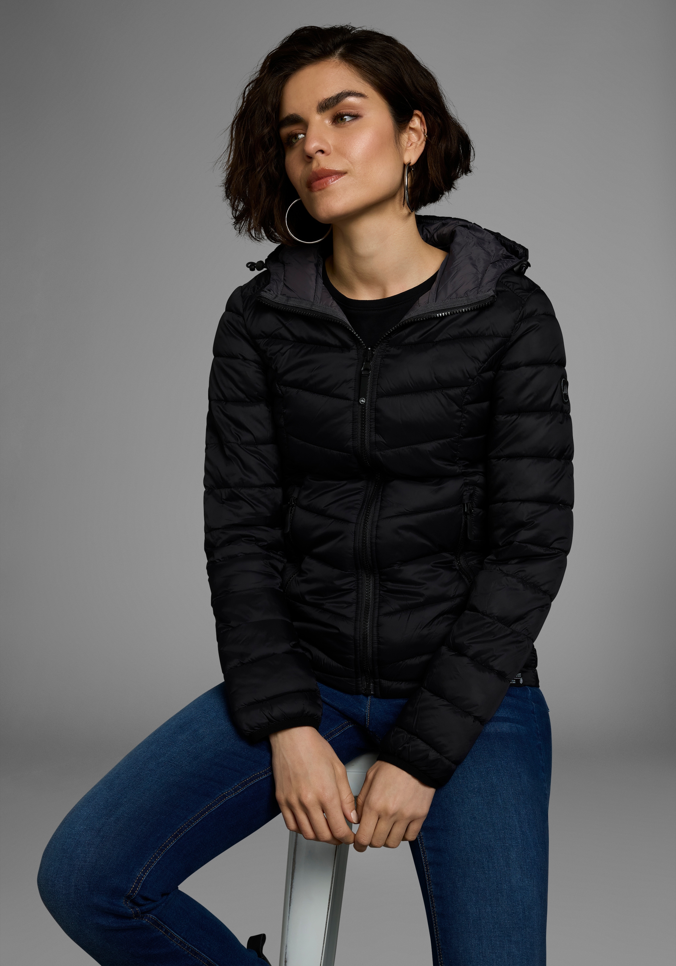 Polarino Steppjacke, mit Kapuze, für kühle Tage, aus leichtem Webmaterial, wasserabweisend