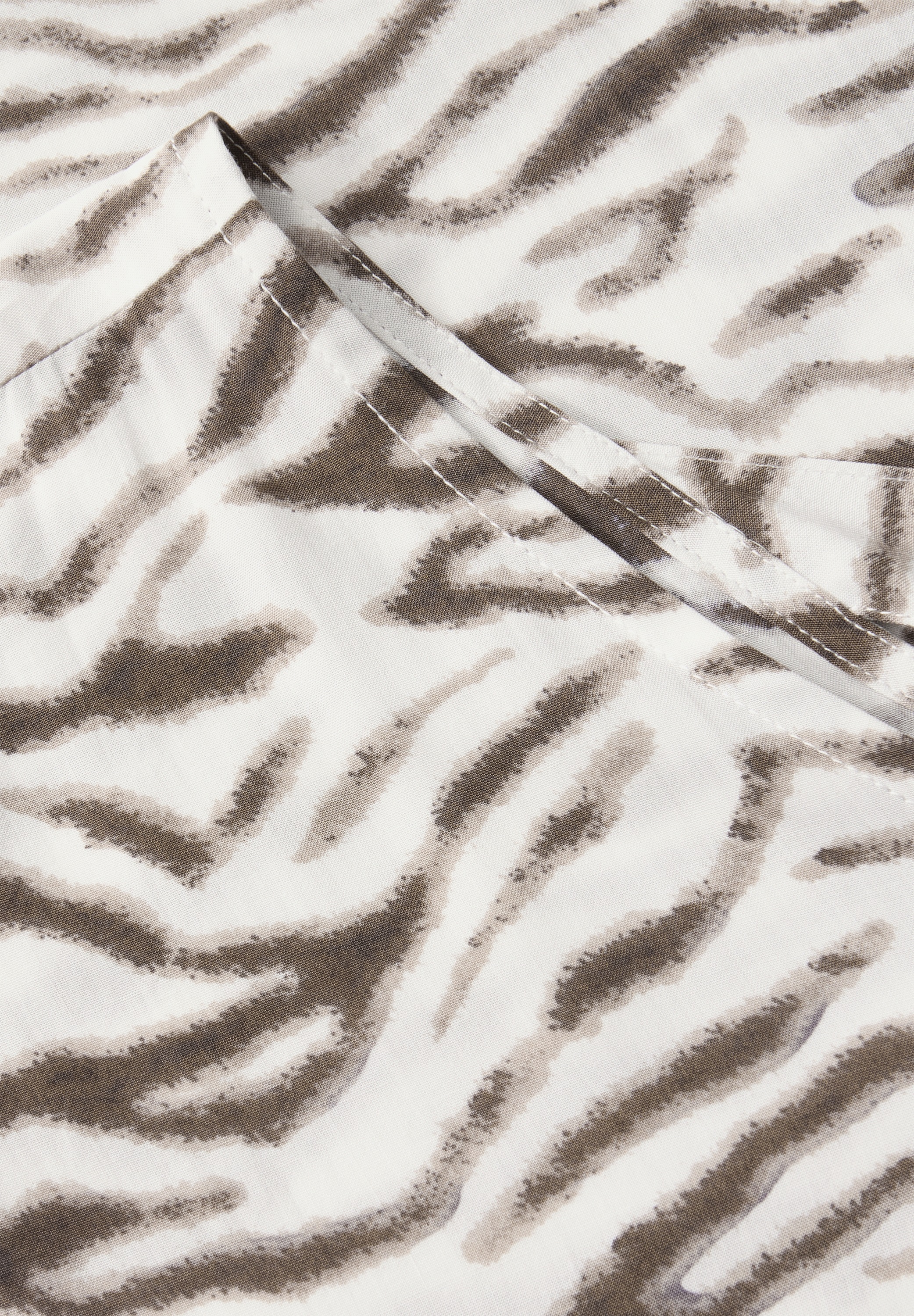 STREET ONE Kurzarmbluse, mit animal Print