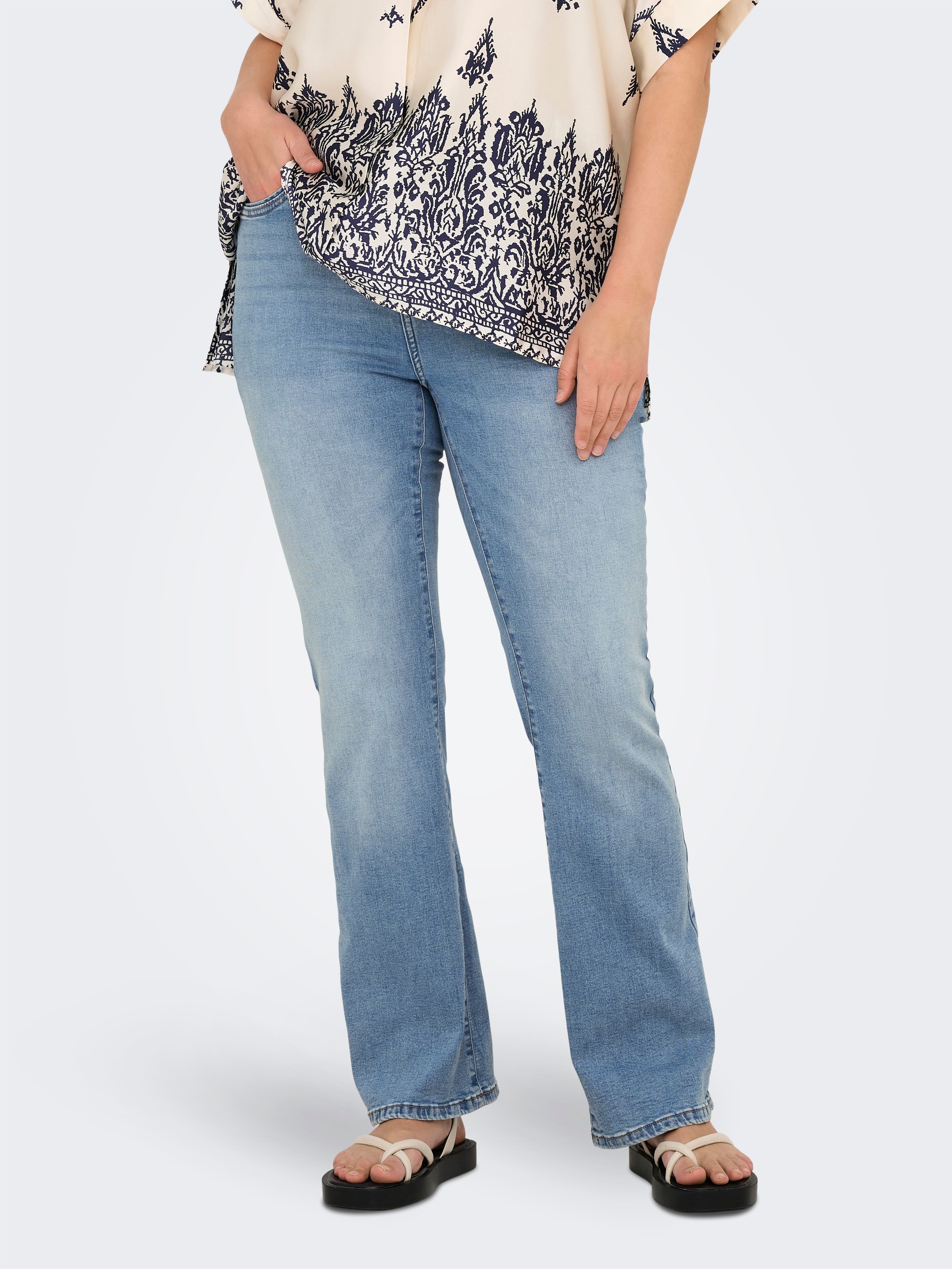ONLY CARMAKOMA Bootcut-Jeans "CARSALLY HW SK FLARED DNM BJ759"