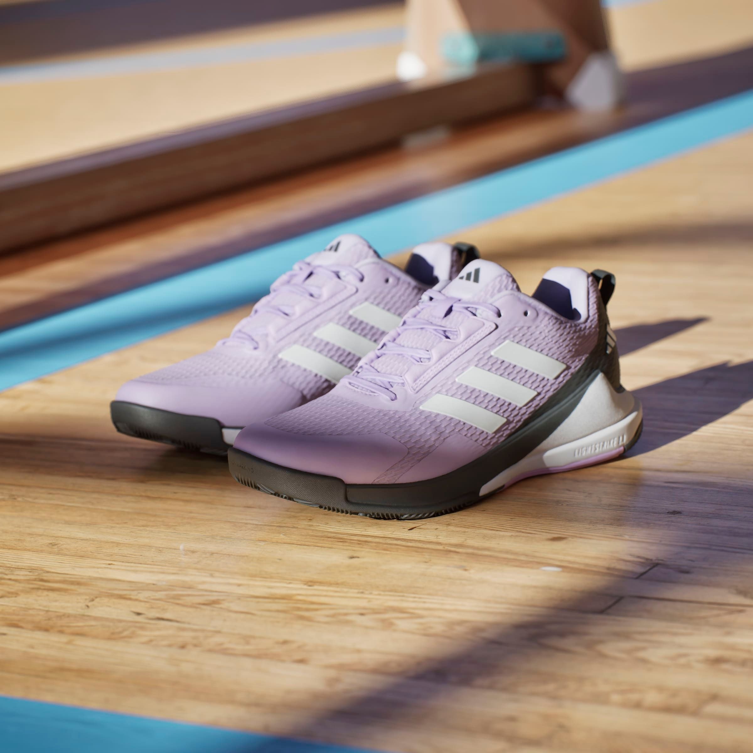 adidas Performance Hallenschuh »NOVAFLIGHT 2 INDOOR«, besonders geeignet für Volleyball und Basketball