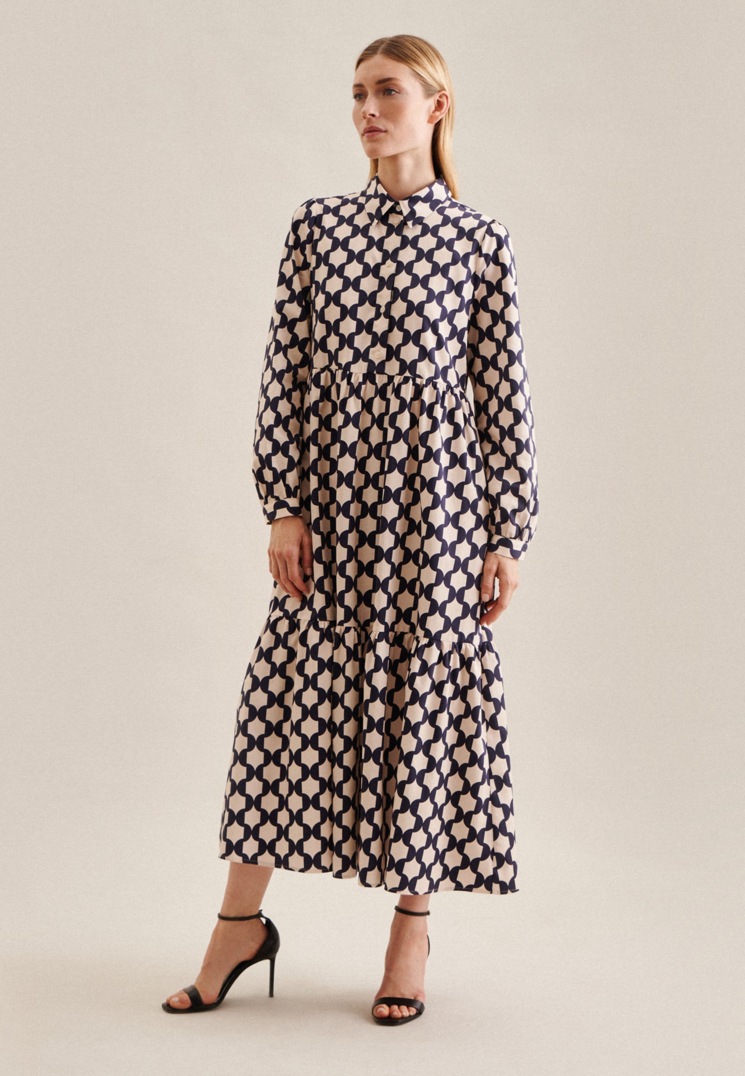 seidensticker Sommerkleid »Schwarze Rose« Langarm Kragen Geometrische Muster