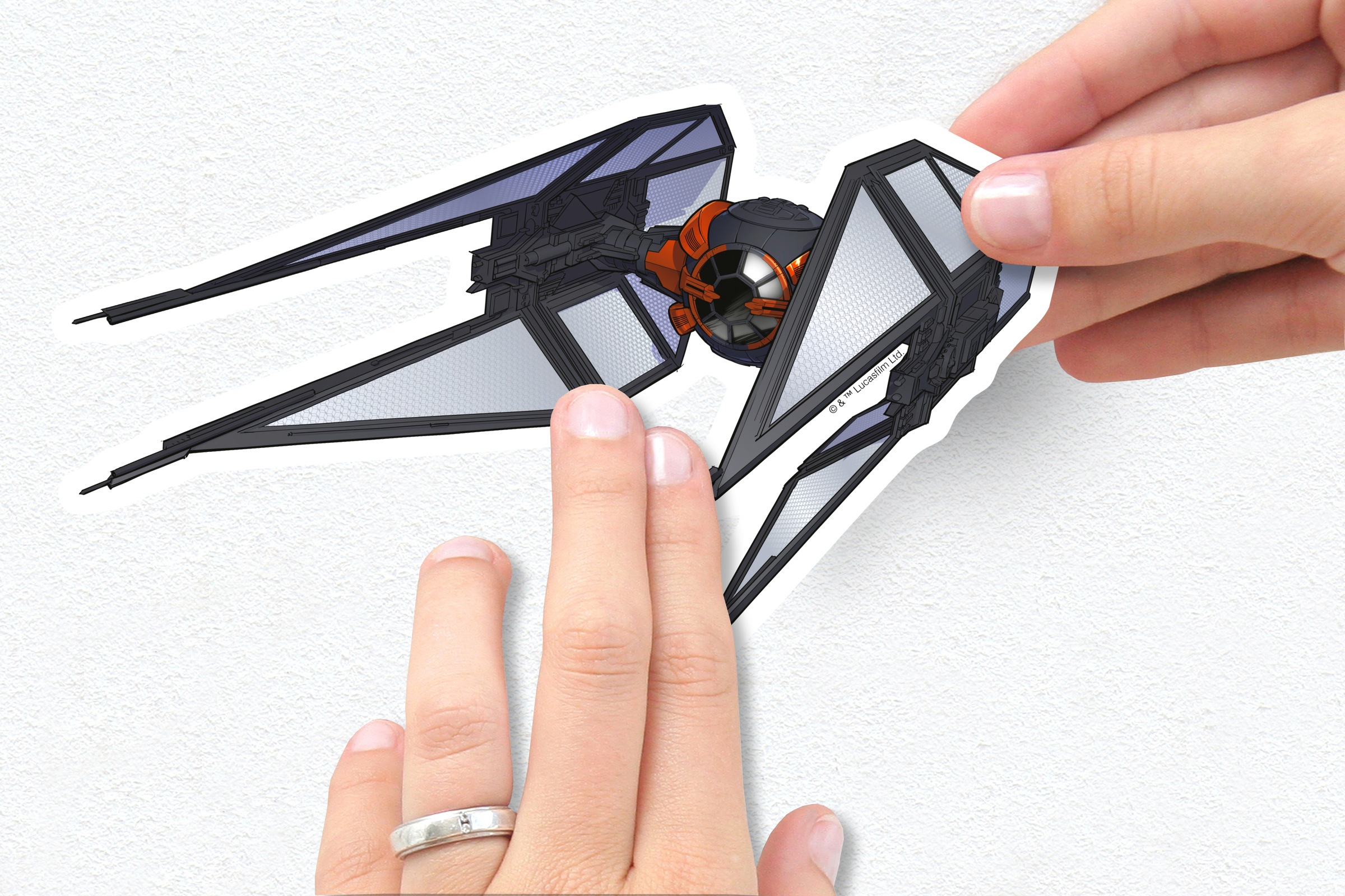 Komar Wandtattoo »Star Wars Spaceship - Grösse 50 x 70 cm«, (15 St.), selbstklebend, Wandsticker, Kinderzimmer