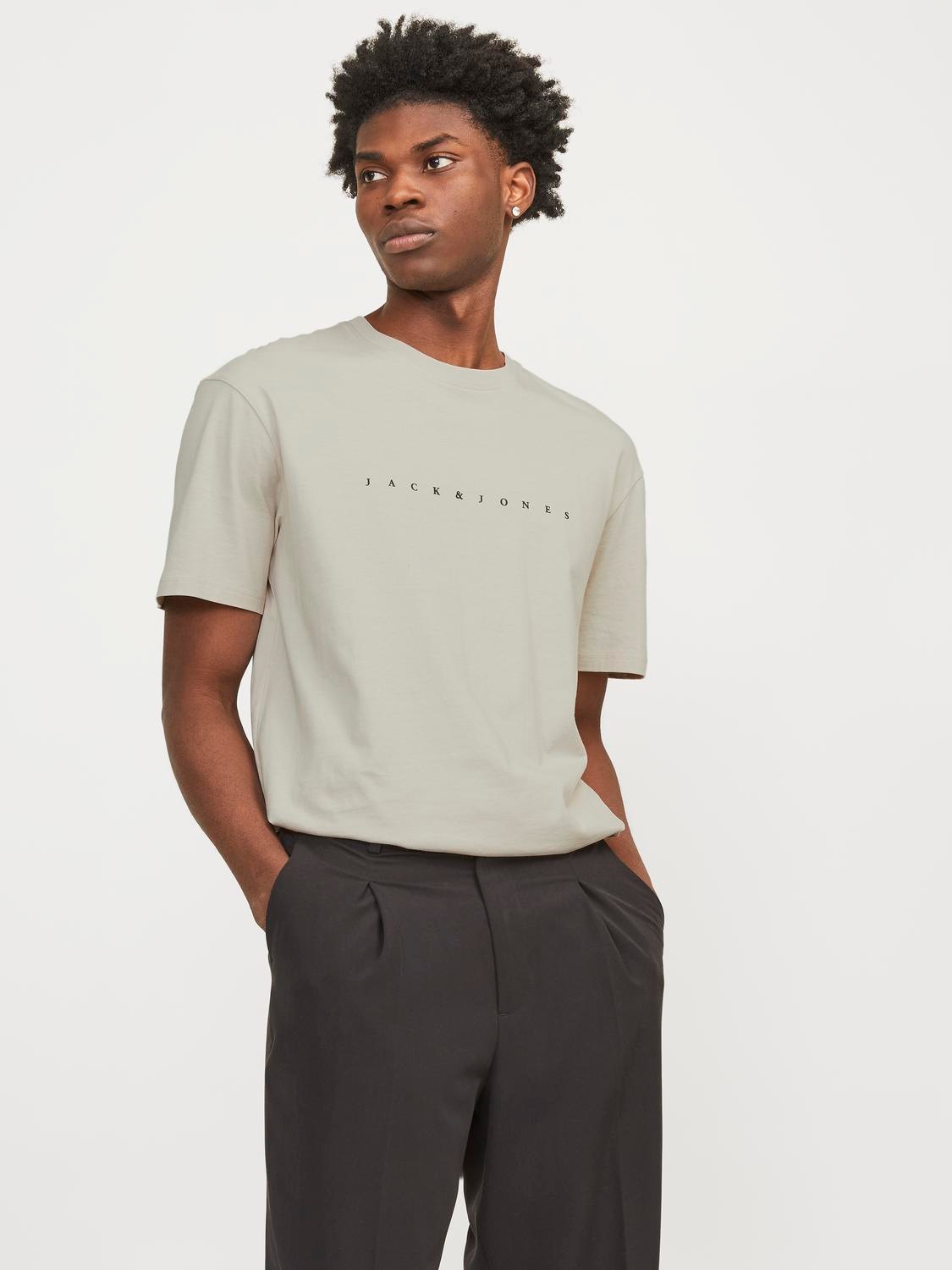 Jack & Jones Rundhalsshirt »JJESTAR mit Pigmentprint und Baumwollgefühl« mit Pigmentprint