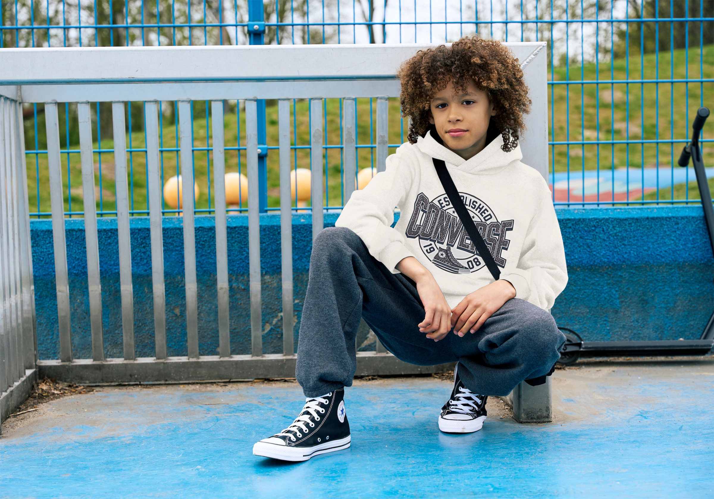 Converse Kapuzensweatshirt »CNVB HERITAGE EST CNV PO HOODY«, (1 tlg.)